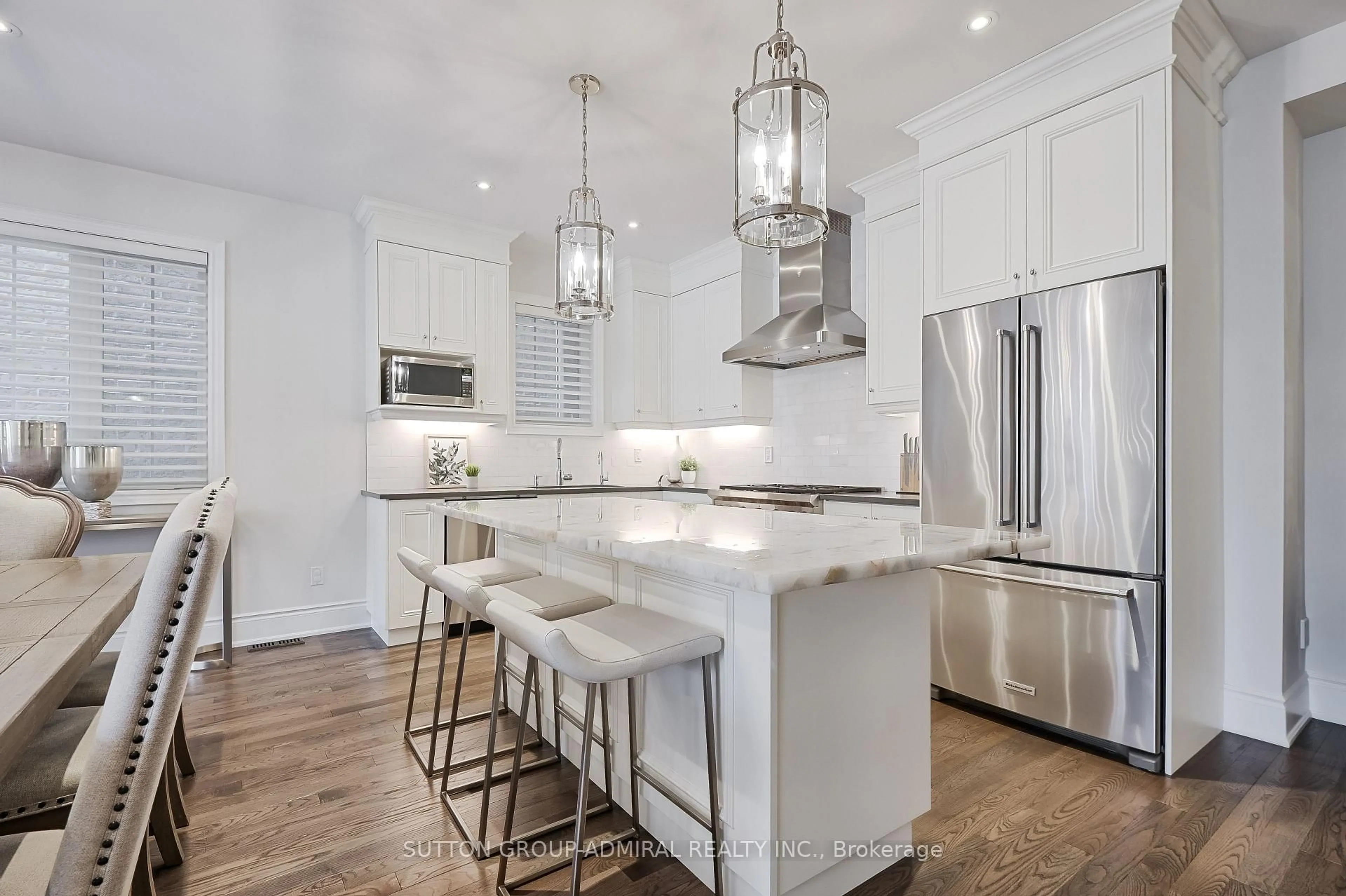 Open concept kitchen, unknown for 24 Blueberry Run Tr, King Ontario L7B 0N3