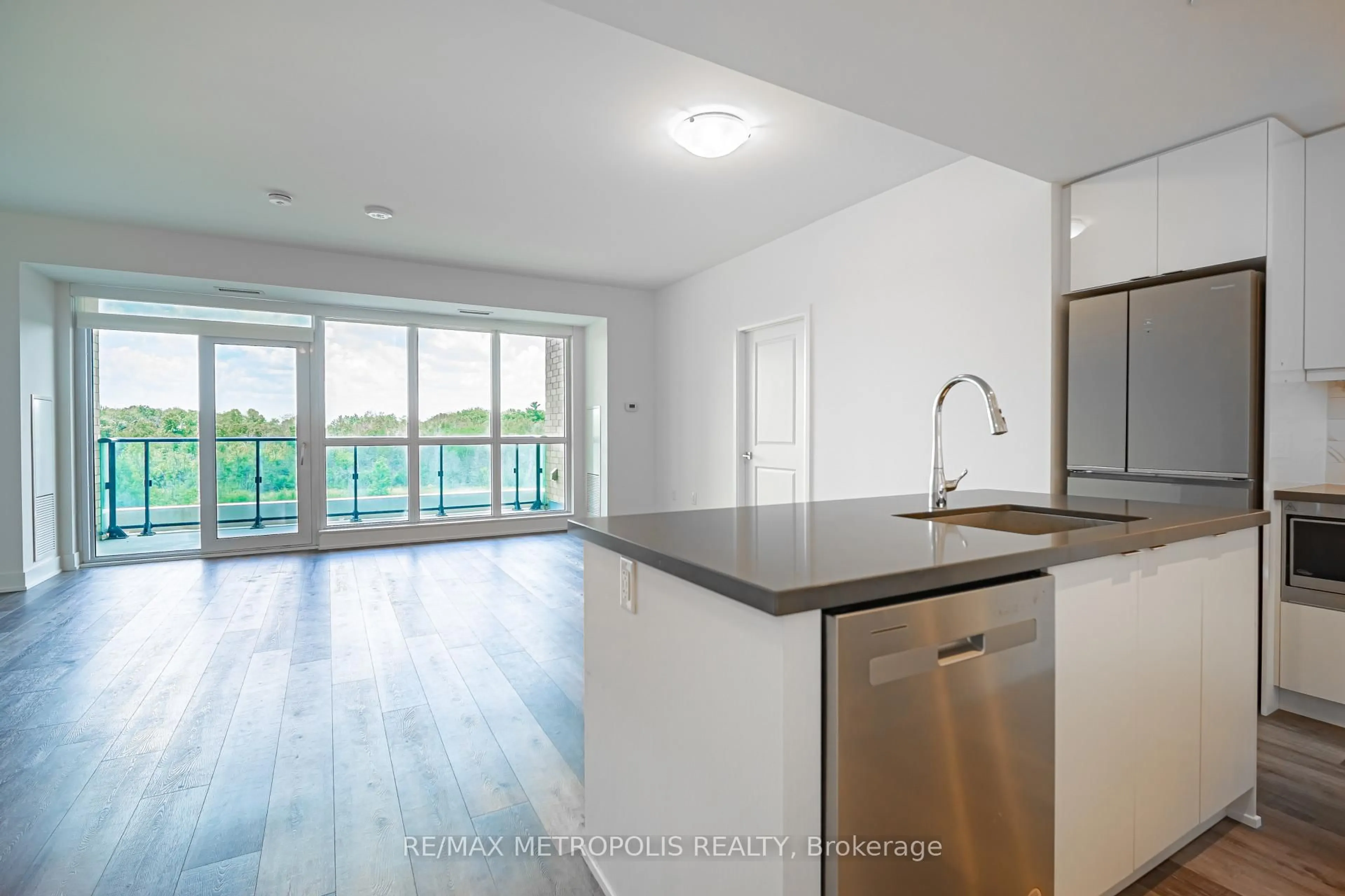 Open concept kitchen, unknown for 11782 NINTH Line #413A, Whitchurch-Stouffville Ontario L4A 5E9