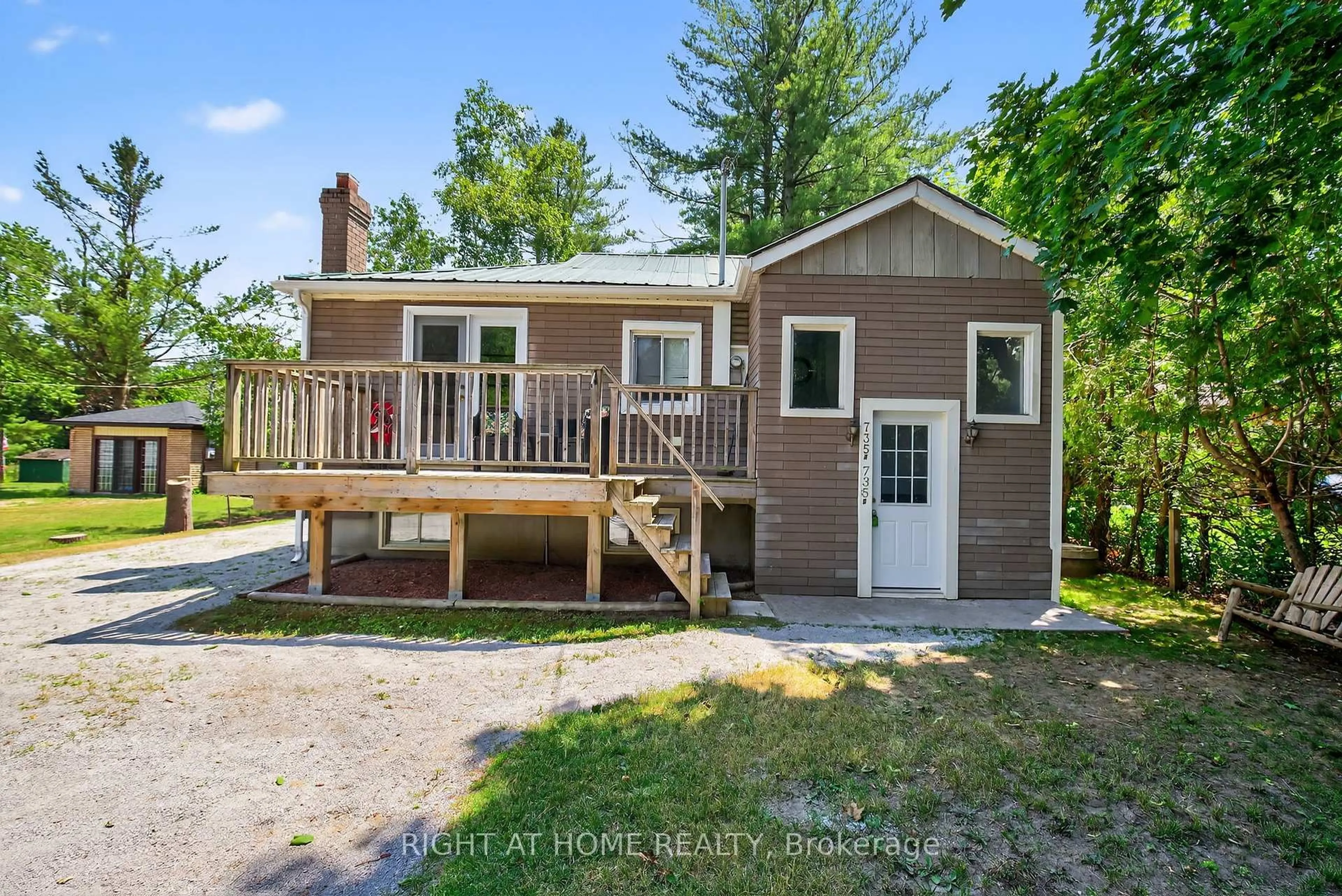 Unknown for 735 Pinegrove Ave, Innisfil Ontario L9S 2K3