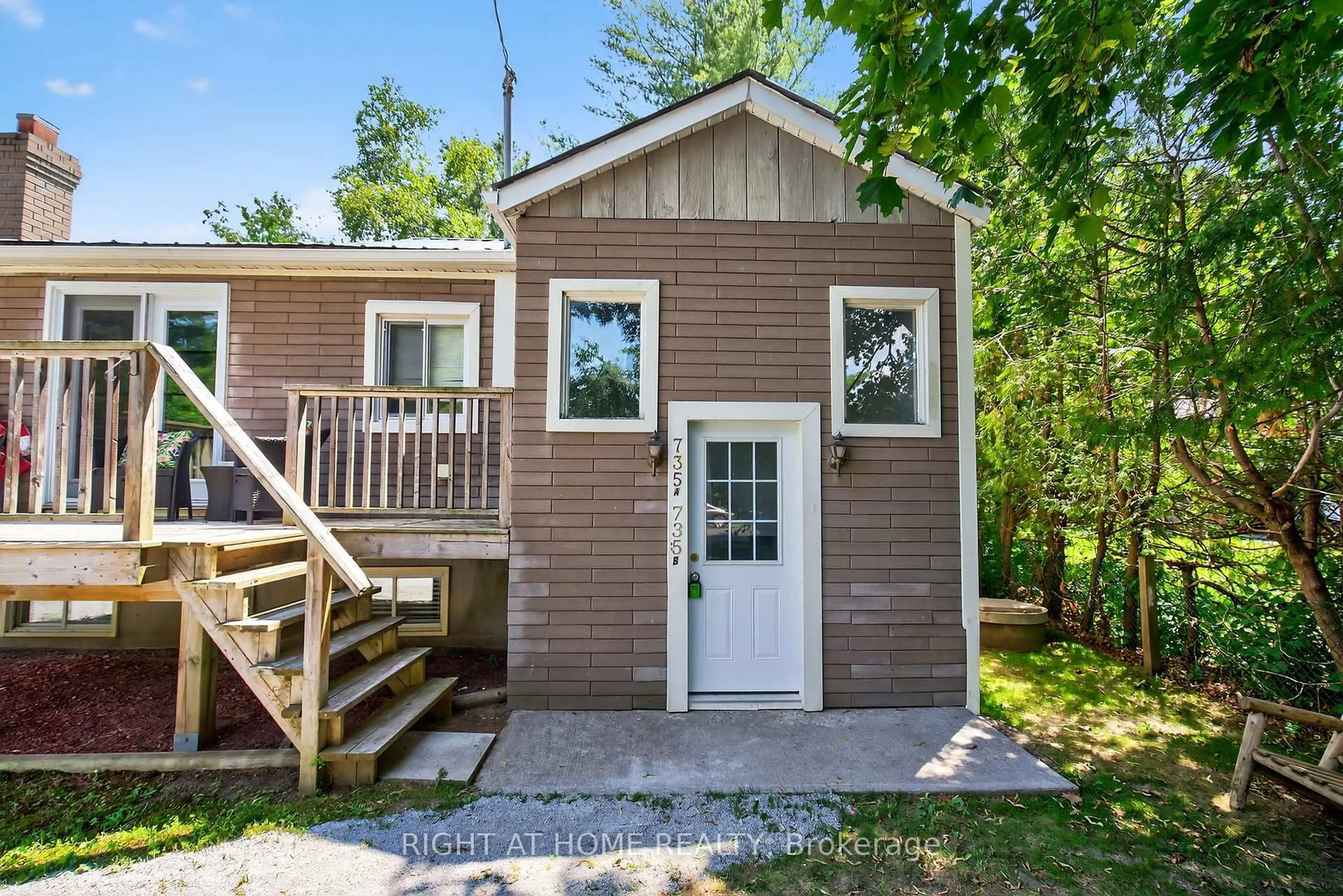Unknown for 735 Pinegrove Ave, Innisfil Ontario L9S 2K3