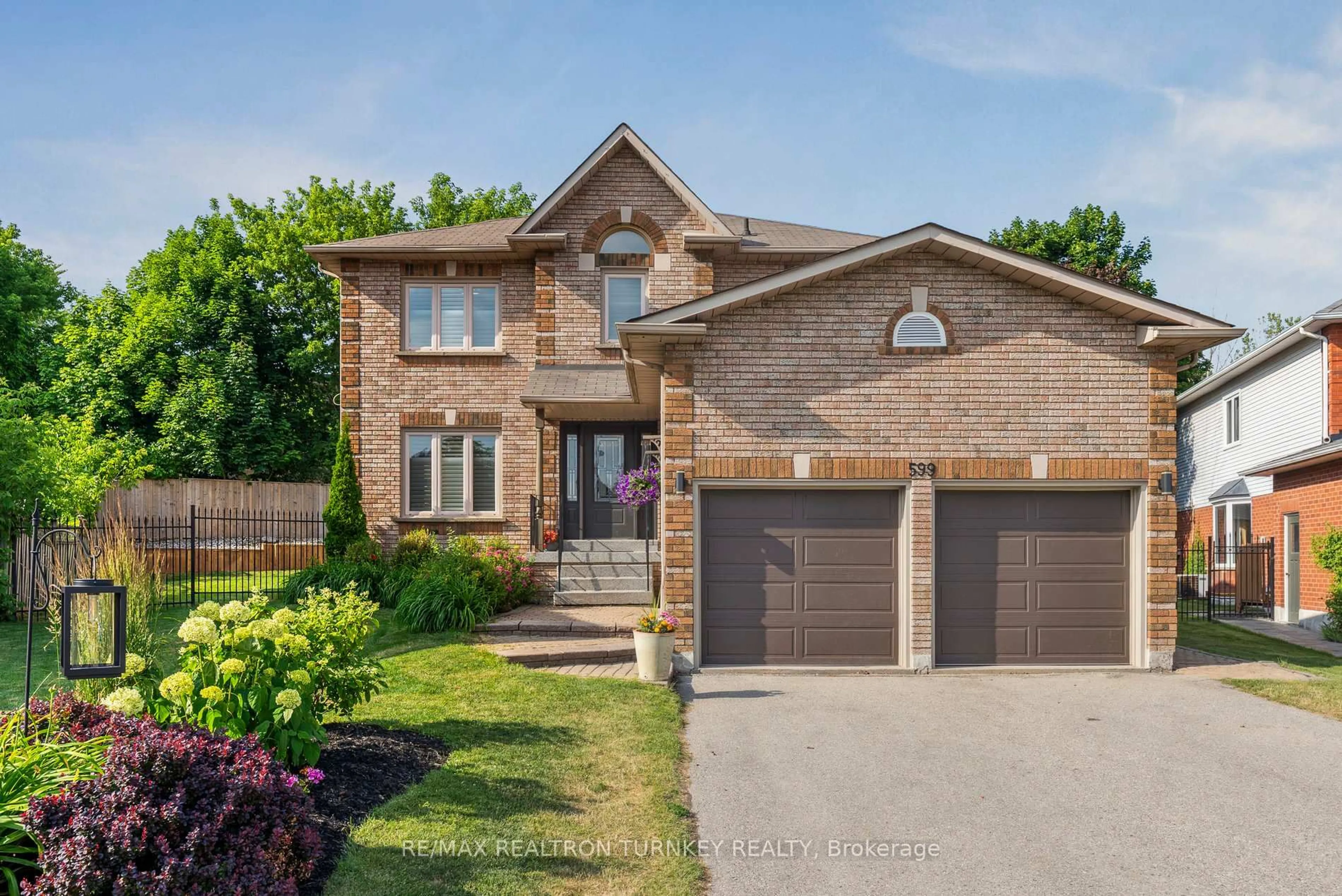 Home with brick exterior material, street for 599 Ponting Pl, Newmarket Ontario L3X 1T4
