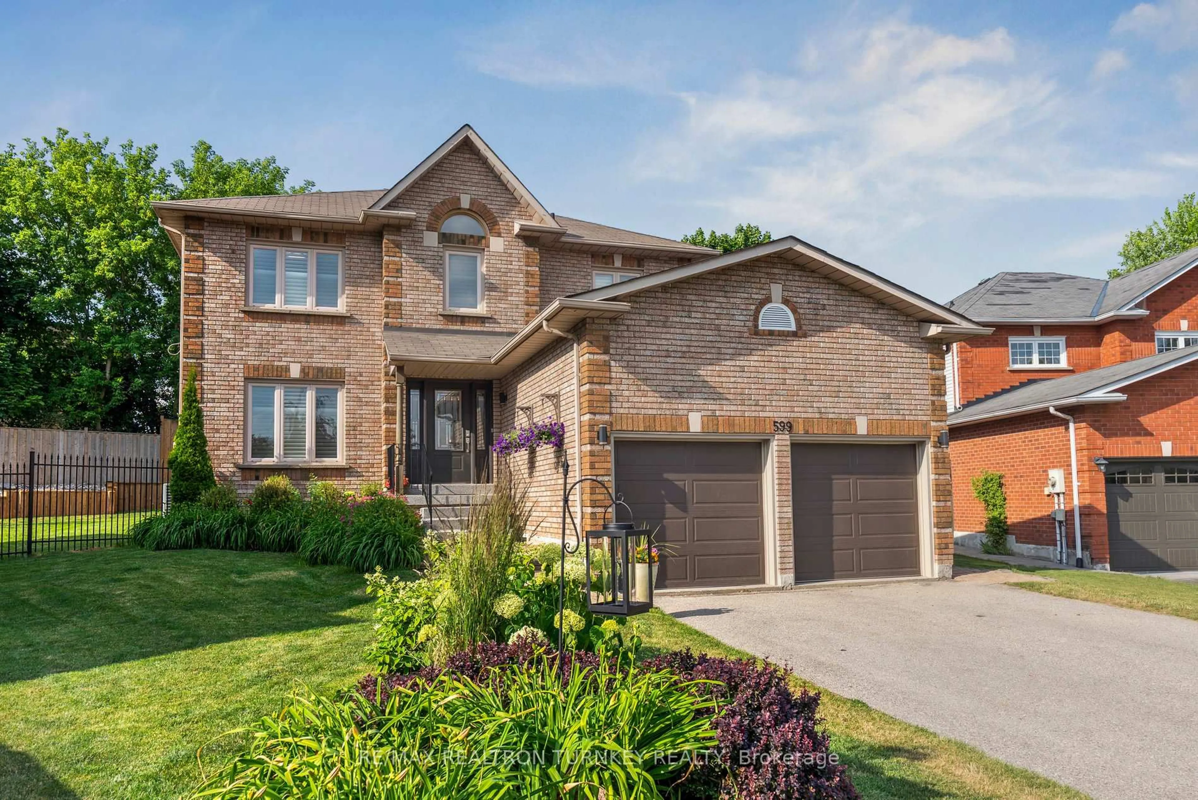 Home with brick exterior material, street for 599 Ponting Pl, Newmarket Ontario L3X 1T4