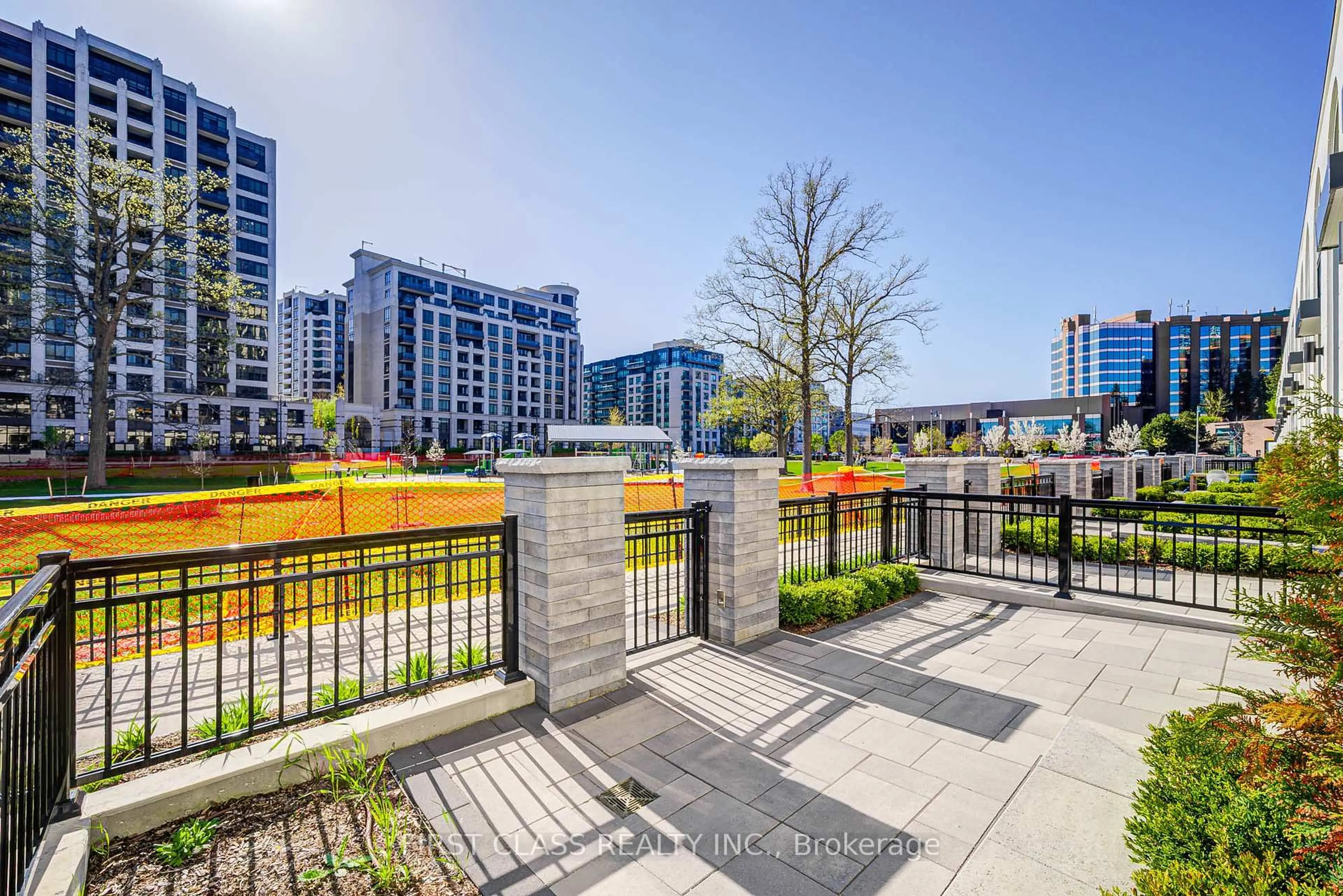 A pic from outside/outdoor area/front of a property/back of a property/a pic from drone, city buildings view from balcony for 8 Cedarland Dr #123W, Markham Ontario L6G 0H4