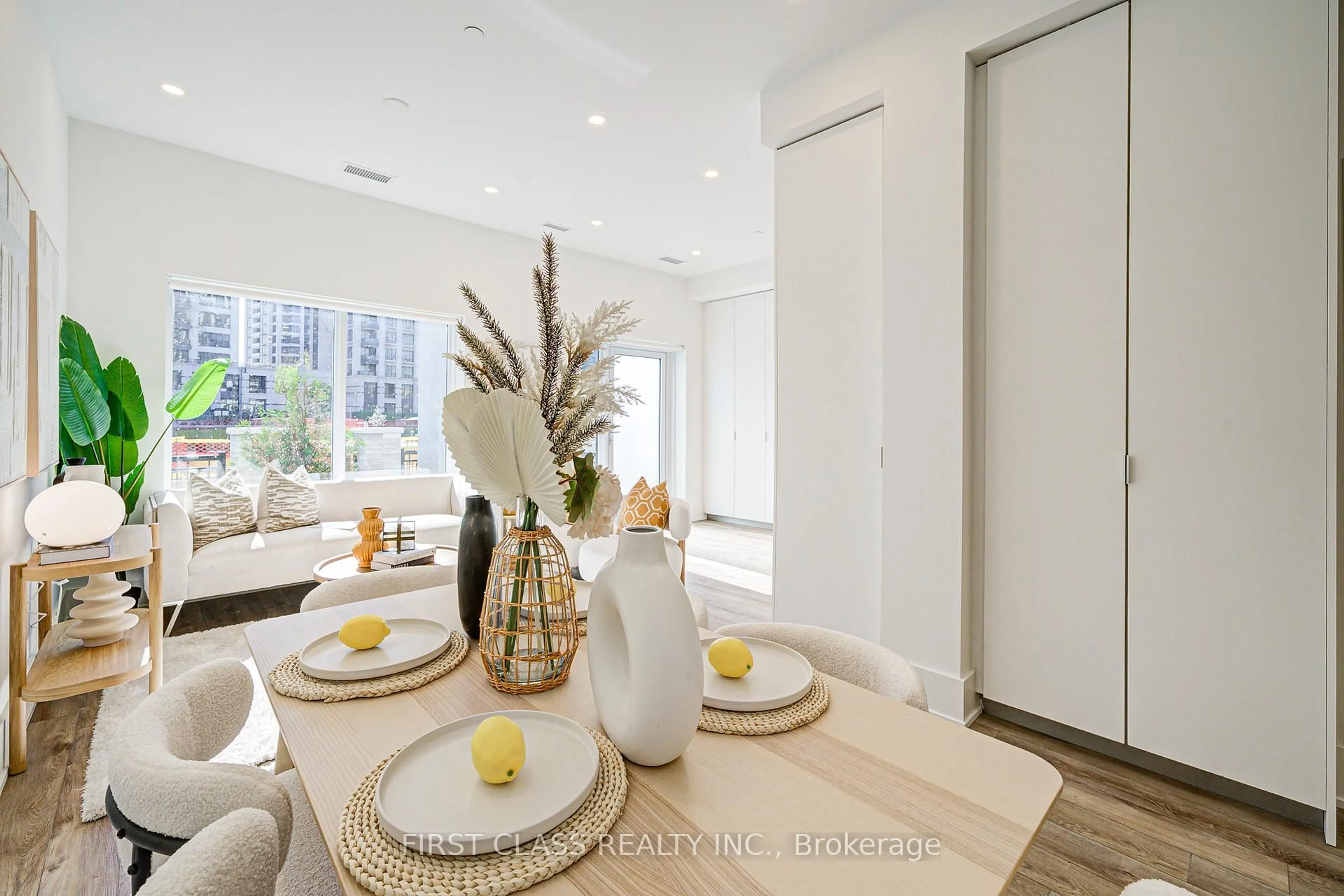 Dining room, unknown for 8 Cedarland Dr #123W, Markham Ontario L6G 0H4