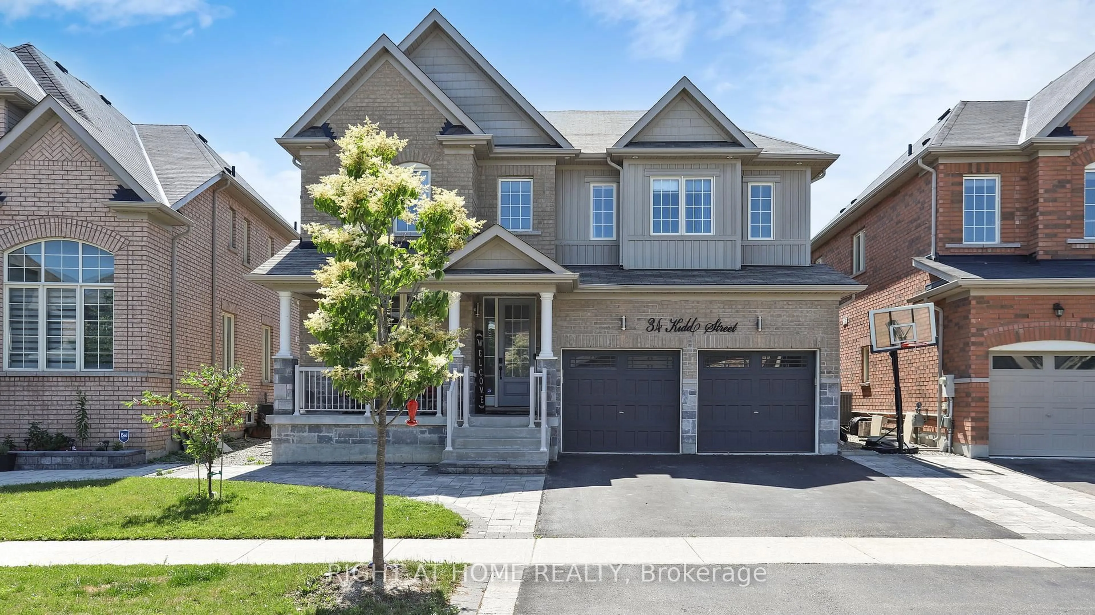 Home with brick exterior material, street for 34 Kidd St, Bradford West Gwillimbury Ontario L3Z 0V5
