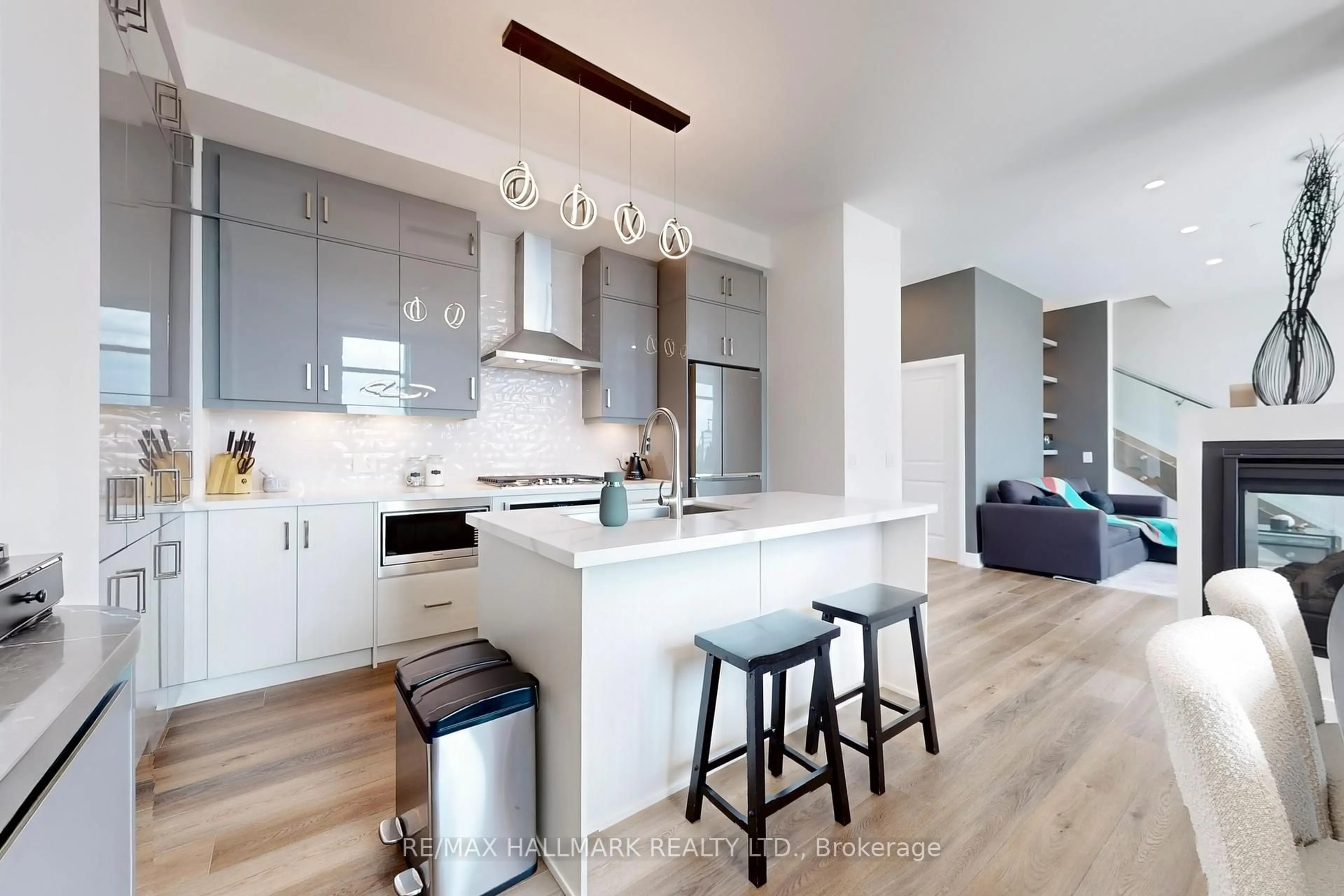 Open concept kitchen, unknown for 11782 Ninth Line #PH 704, Whitchurch-Stouffville Ontario L4A 5E9
