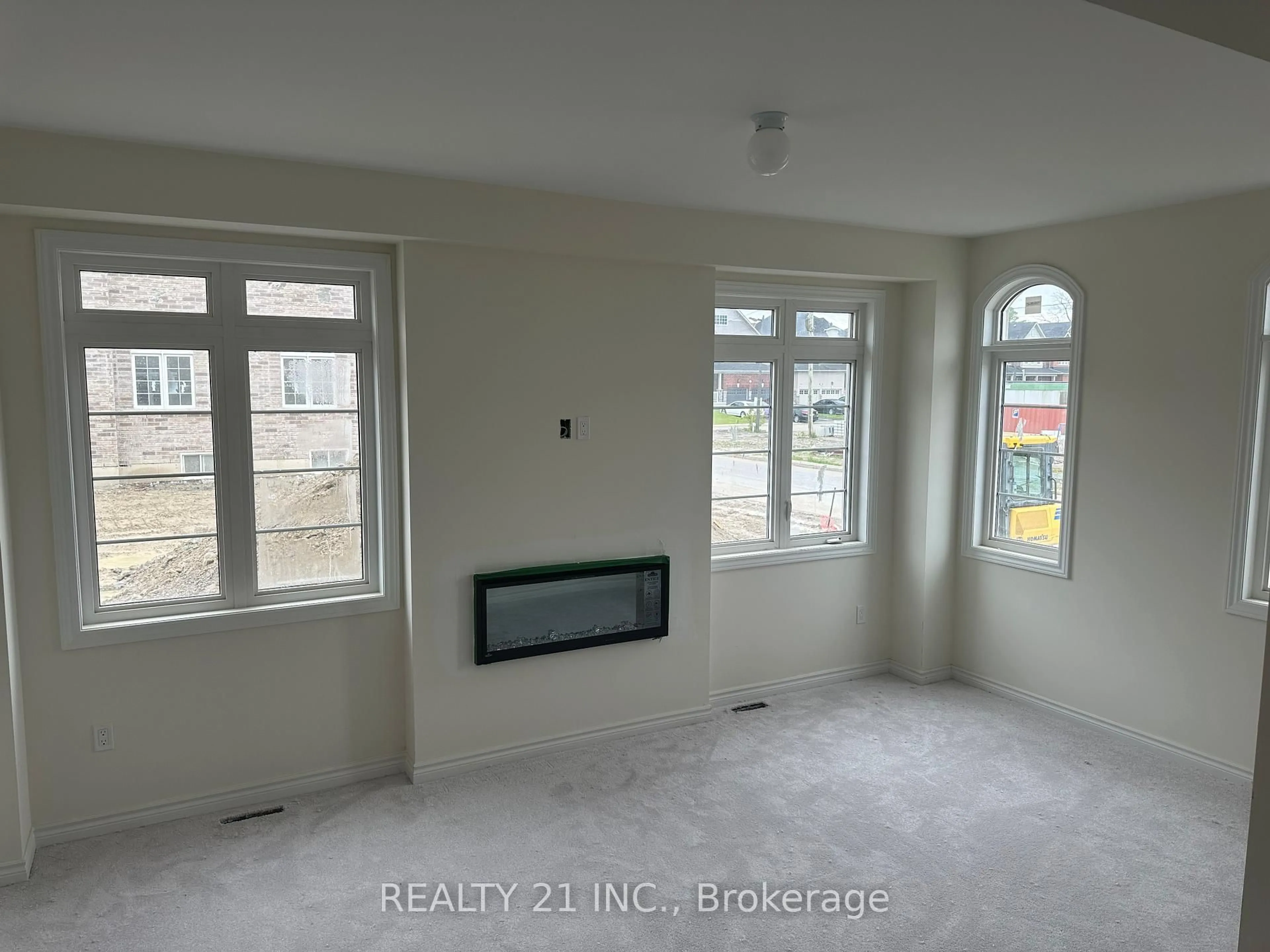 A pic of a room for 1 Wayne Allison Dr, Georgina Ontario L0E 1R0