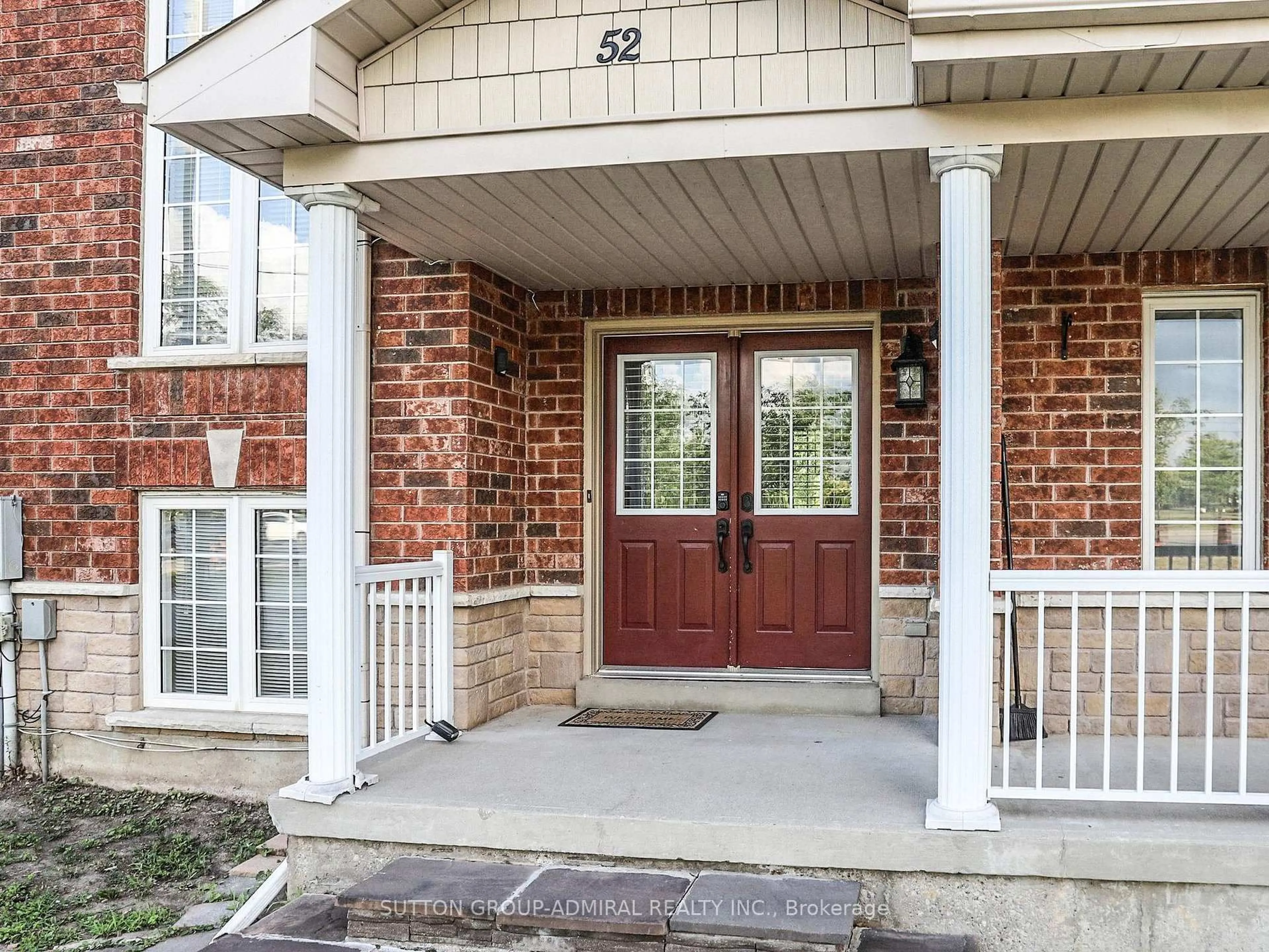 Indoor entryway for 52 Martini Dr, Richmond Hill Ontario L4S 2T7