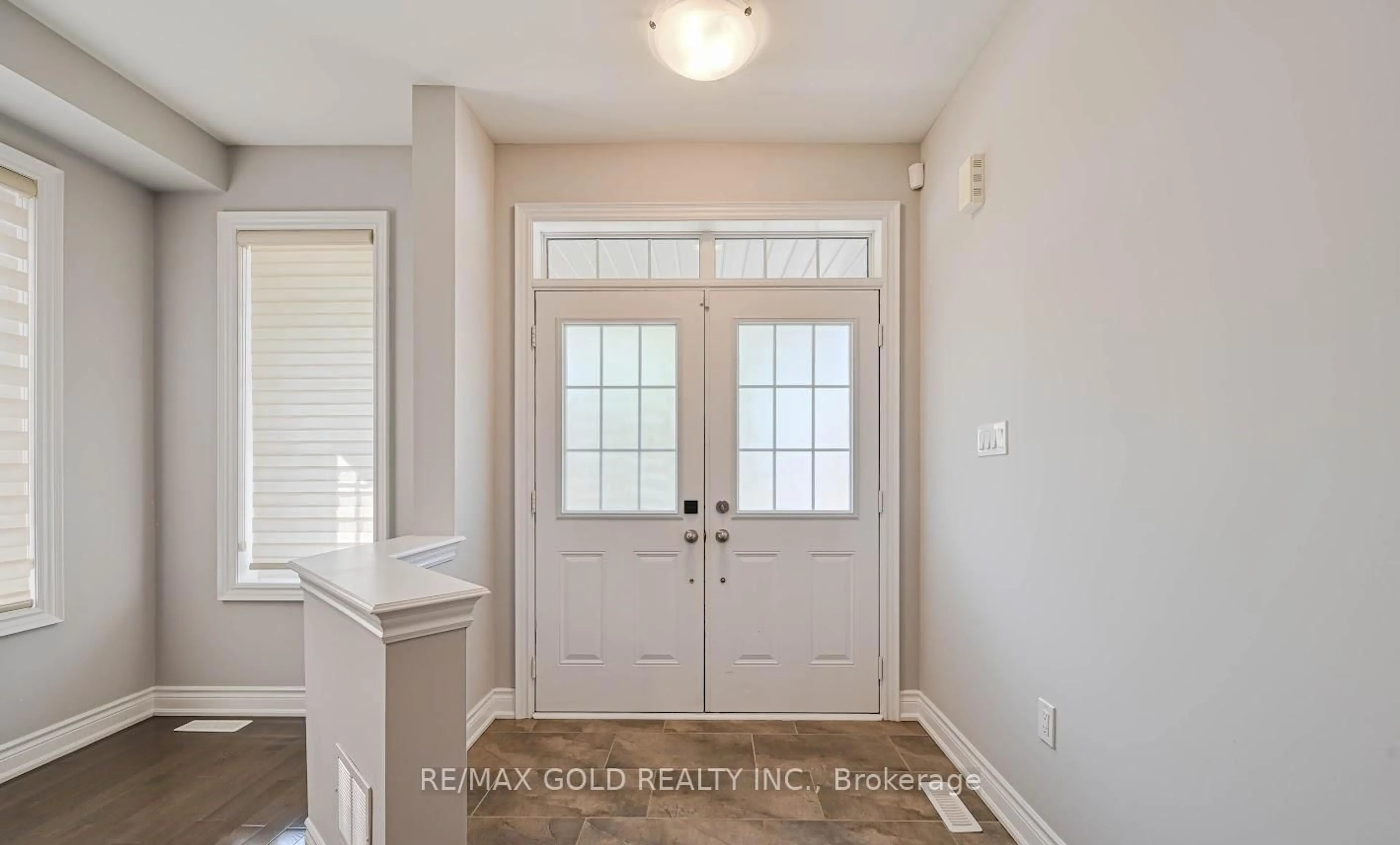Indoor entryway for 238 Kincardine St, Vaughan Ontario L4H 4H9