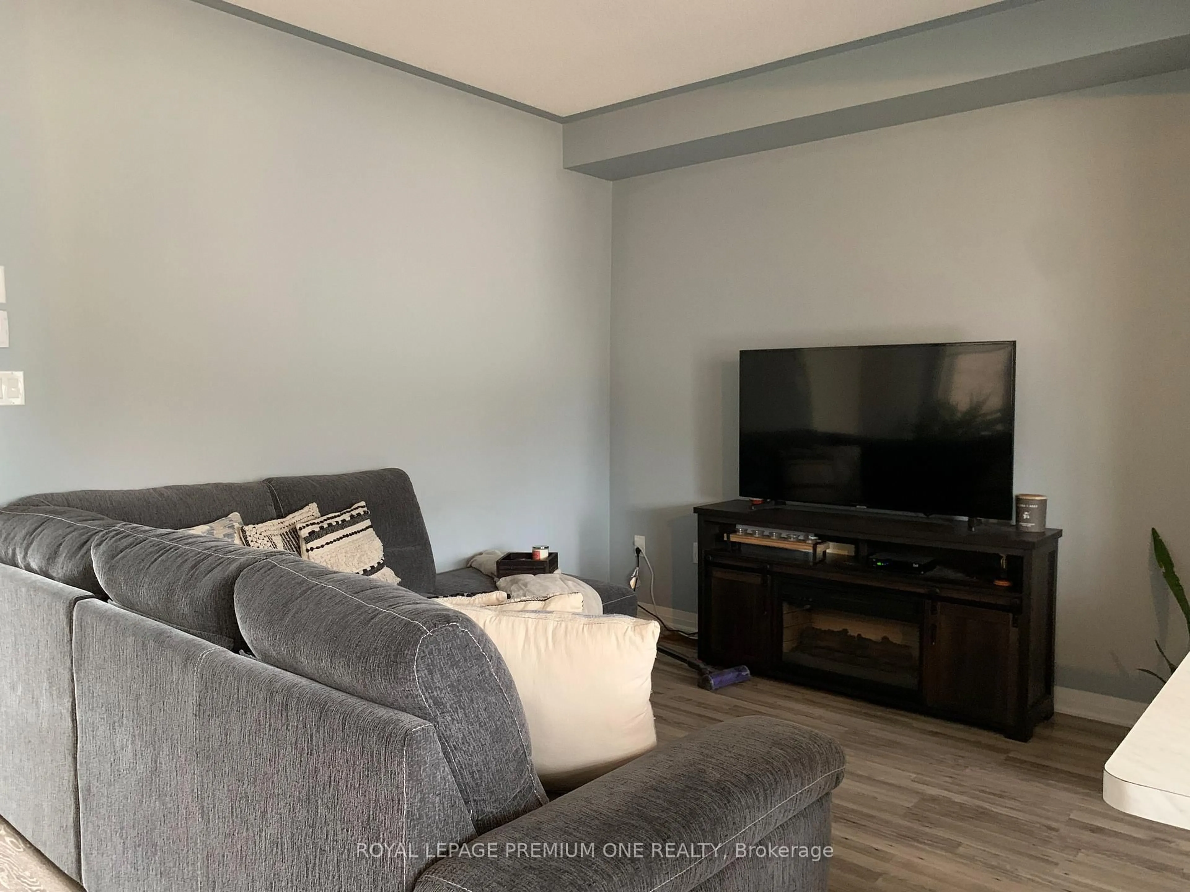 Living room with furniture, unknown for 50 Casserley Cres, New Tecumseth Ontario L0G 1W0
