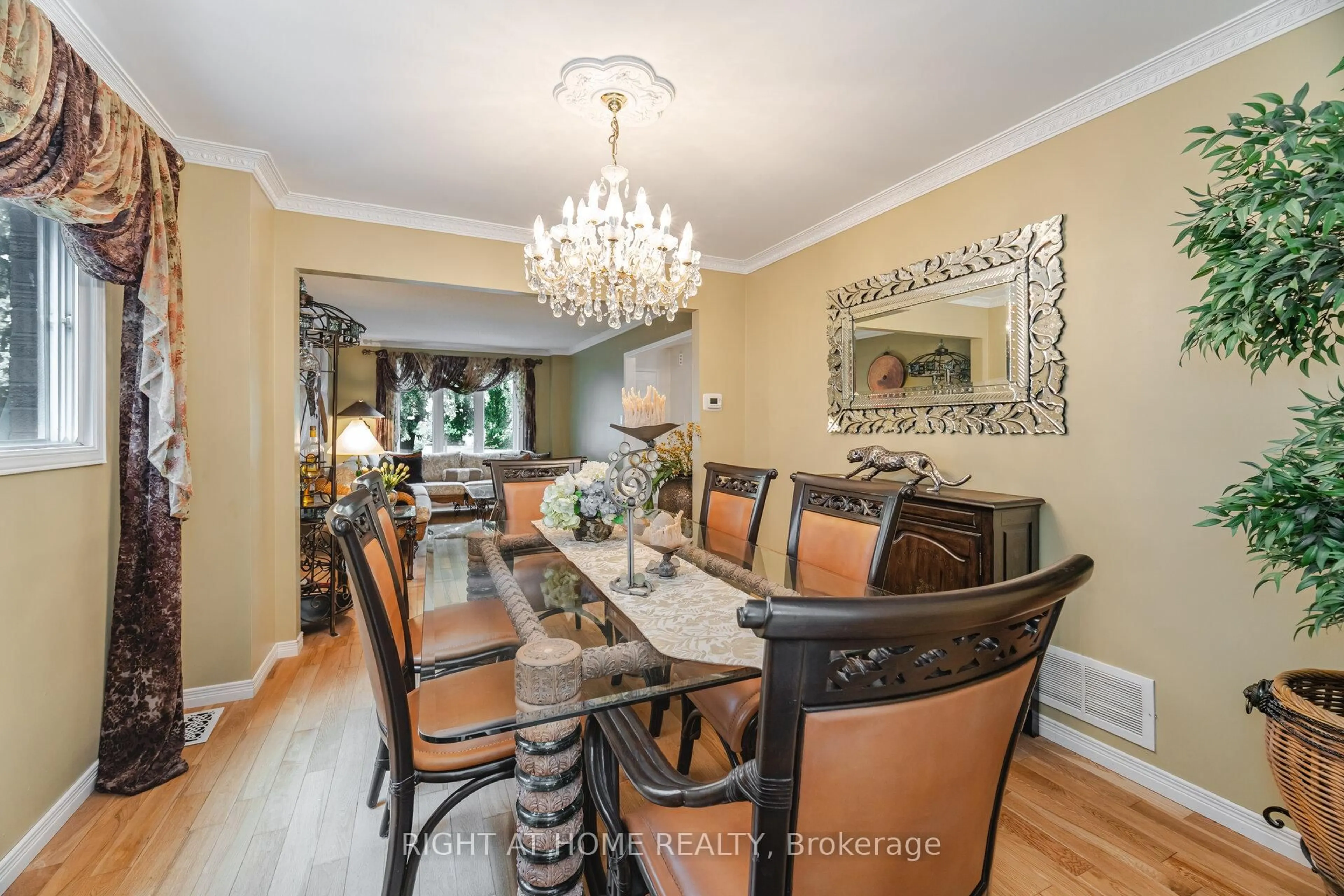 Dining room, unknown for 25 Feltham Rd, Markham Ontario L3P 6T3
