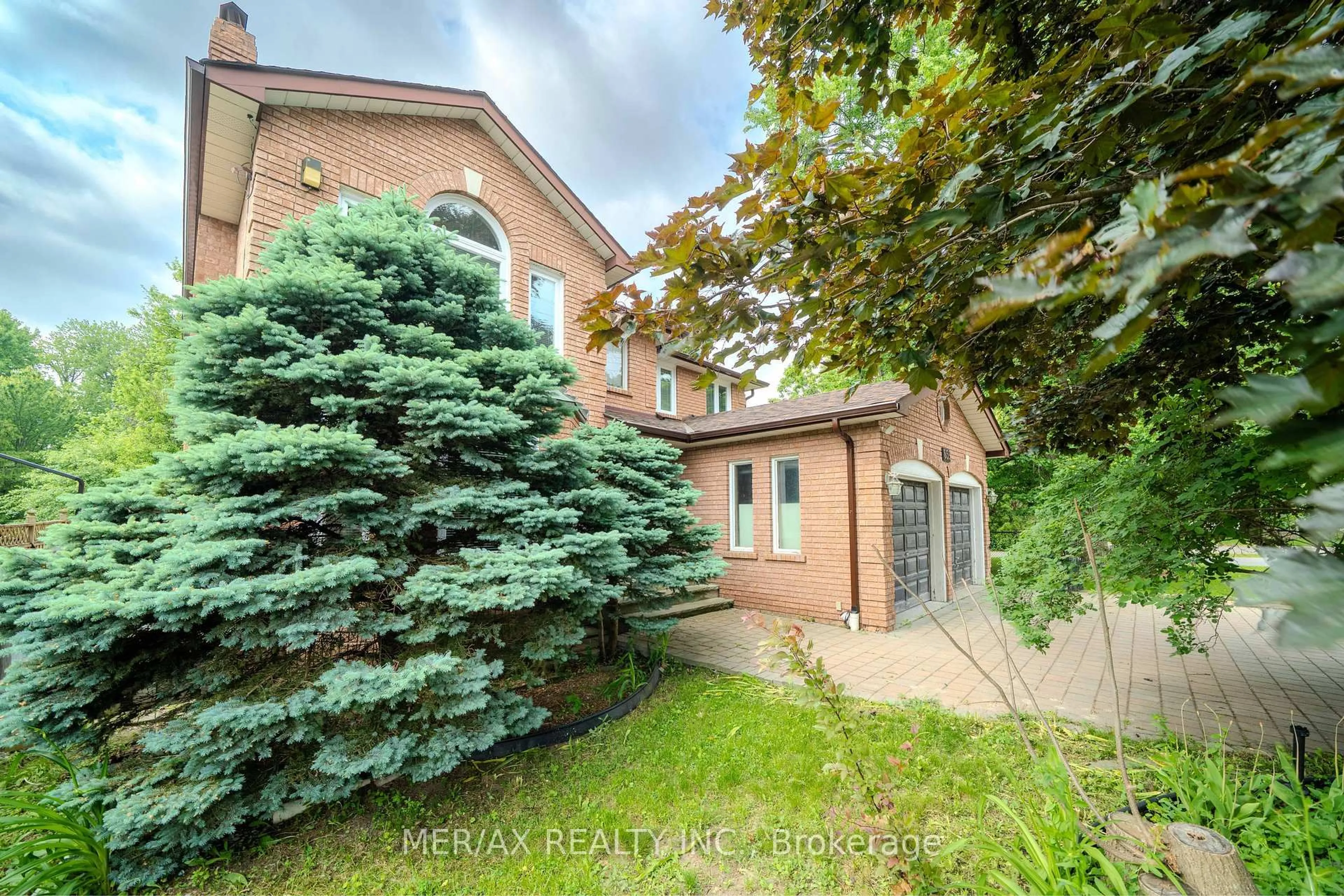 Home with brick exterior material, street for 659 Sixteenth Ave, Richmond Hill Ontario L4C 7A8