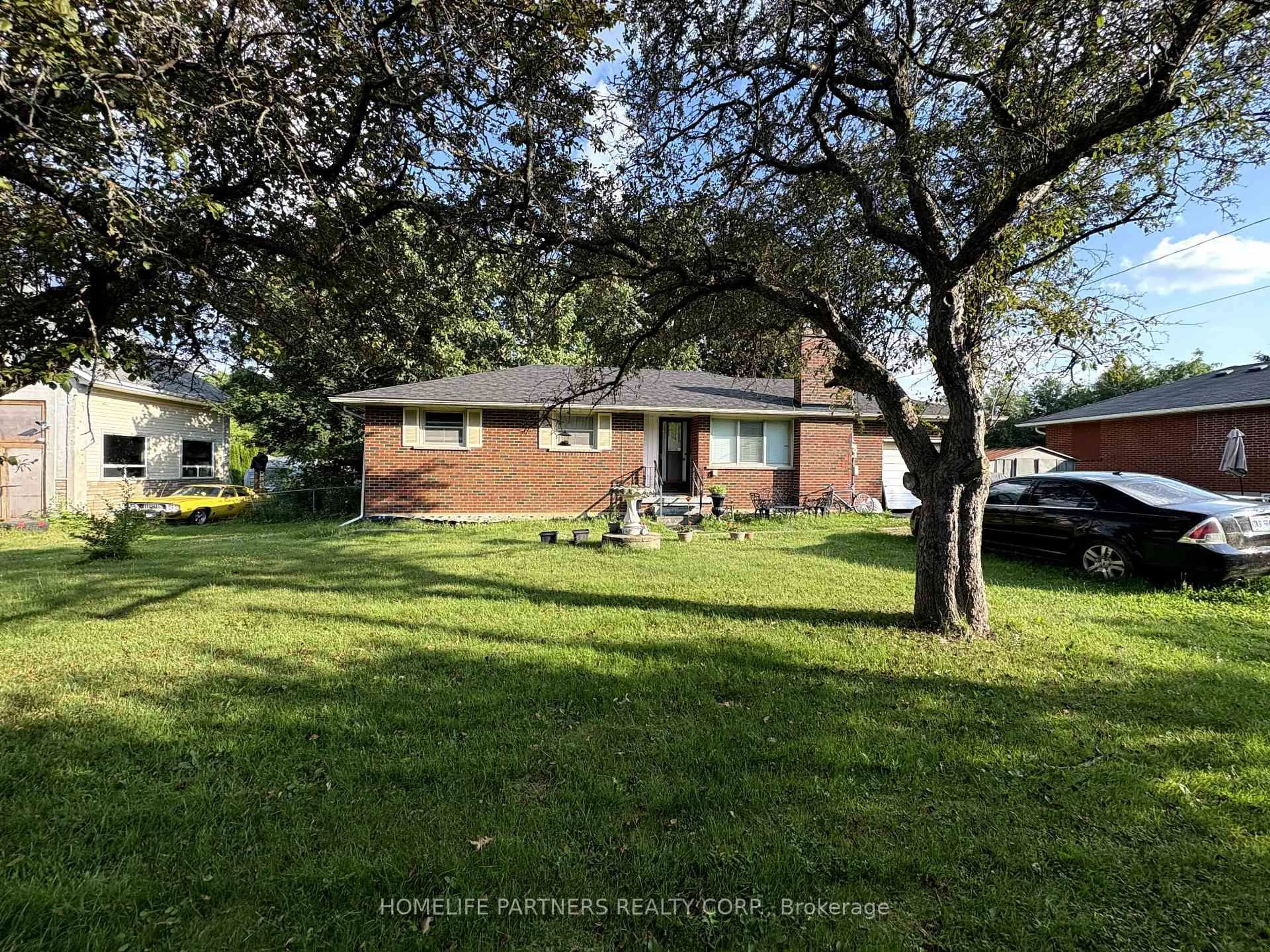 A pic from outside/outdoor area/front of a property/back of a property/a pic from drone, street for 6531 King Rd, King Ontario L0G 1N0