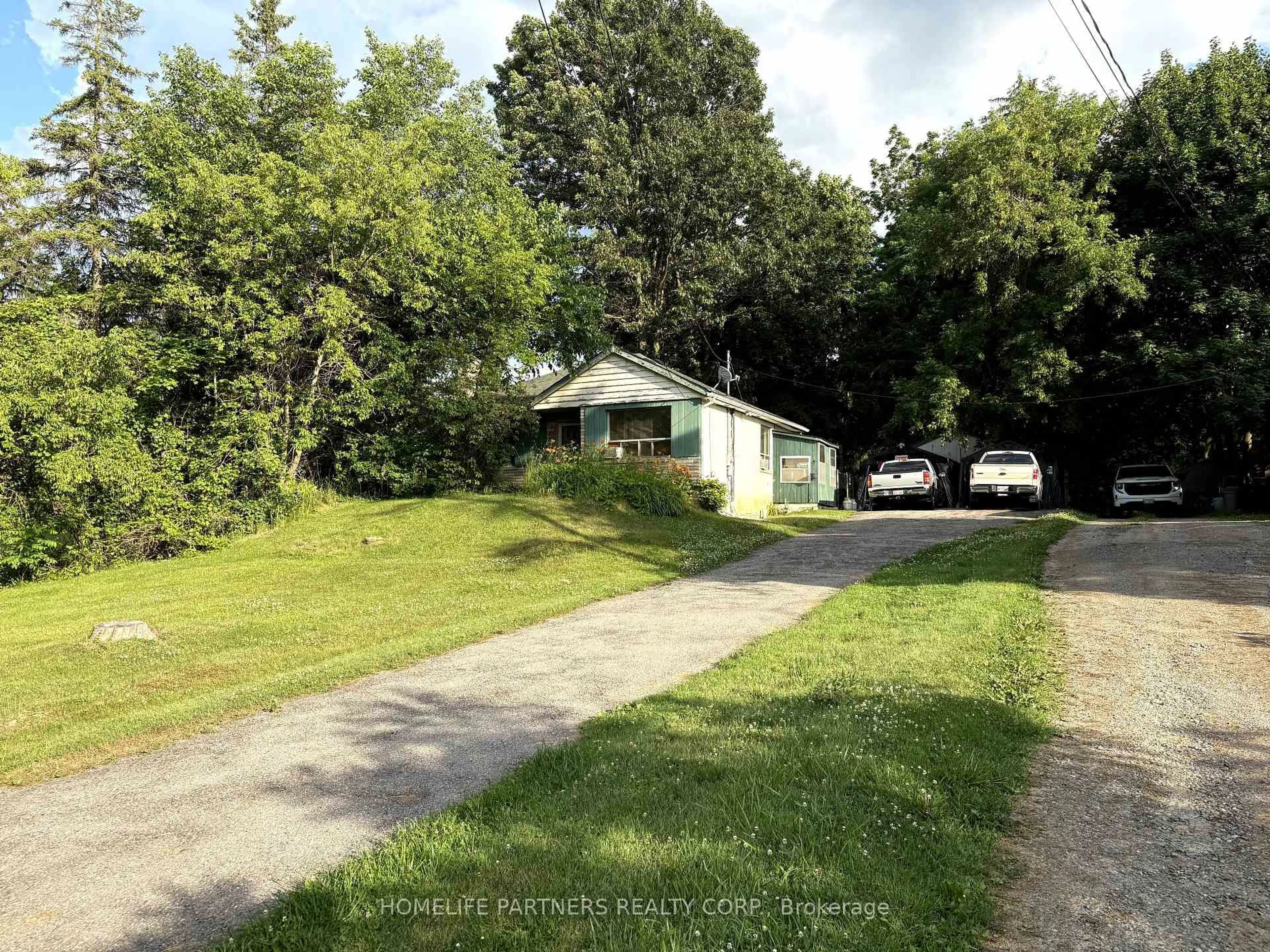 A pic from outside/outdoor area/front of a property/back of a property/a pic from drone, street for 6459 King Rd, King Ontario L0G 1N0