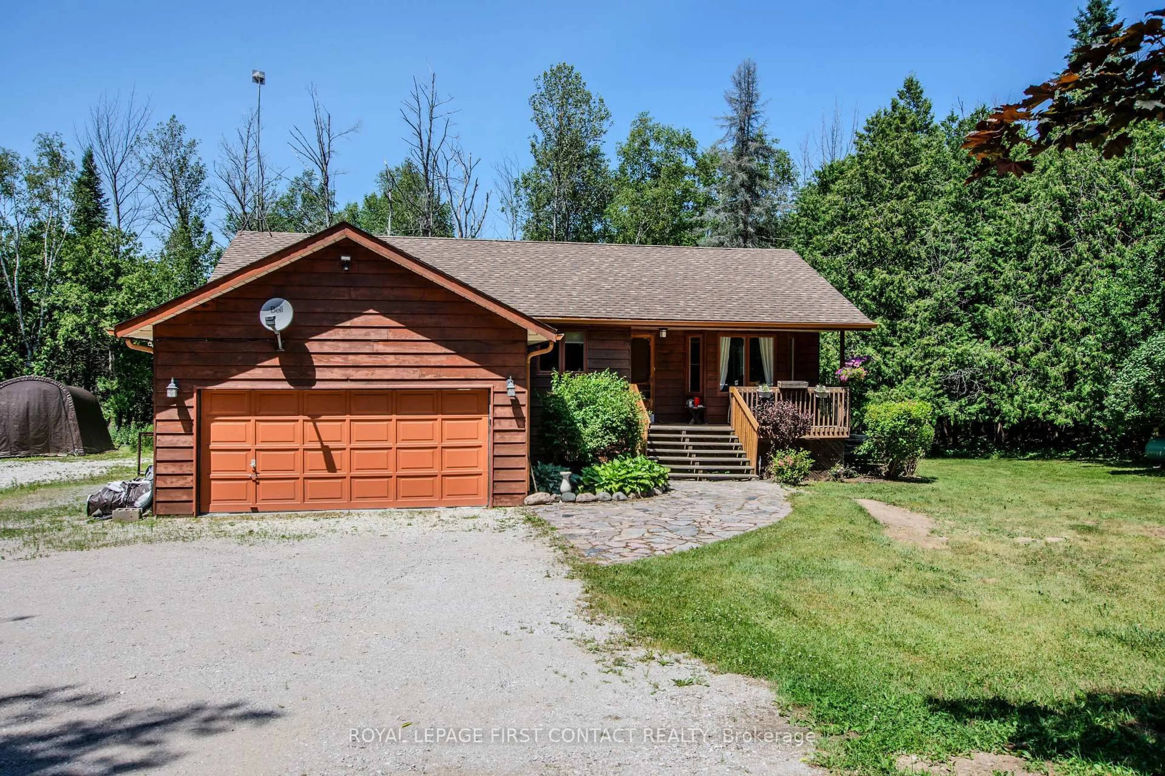 A pic from outside/outdoor area/front of a property/back of a property/a pic from drone, water/lake/river/ocean view for 5144 25th Sdrd, Essa Ontario L0L 2N0