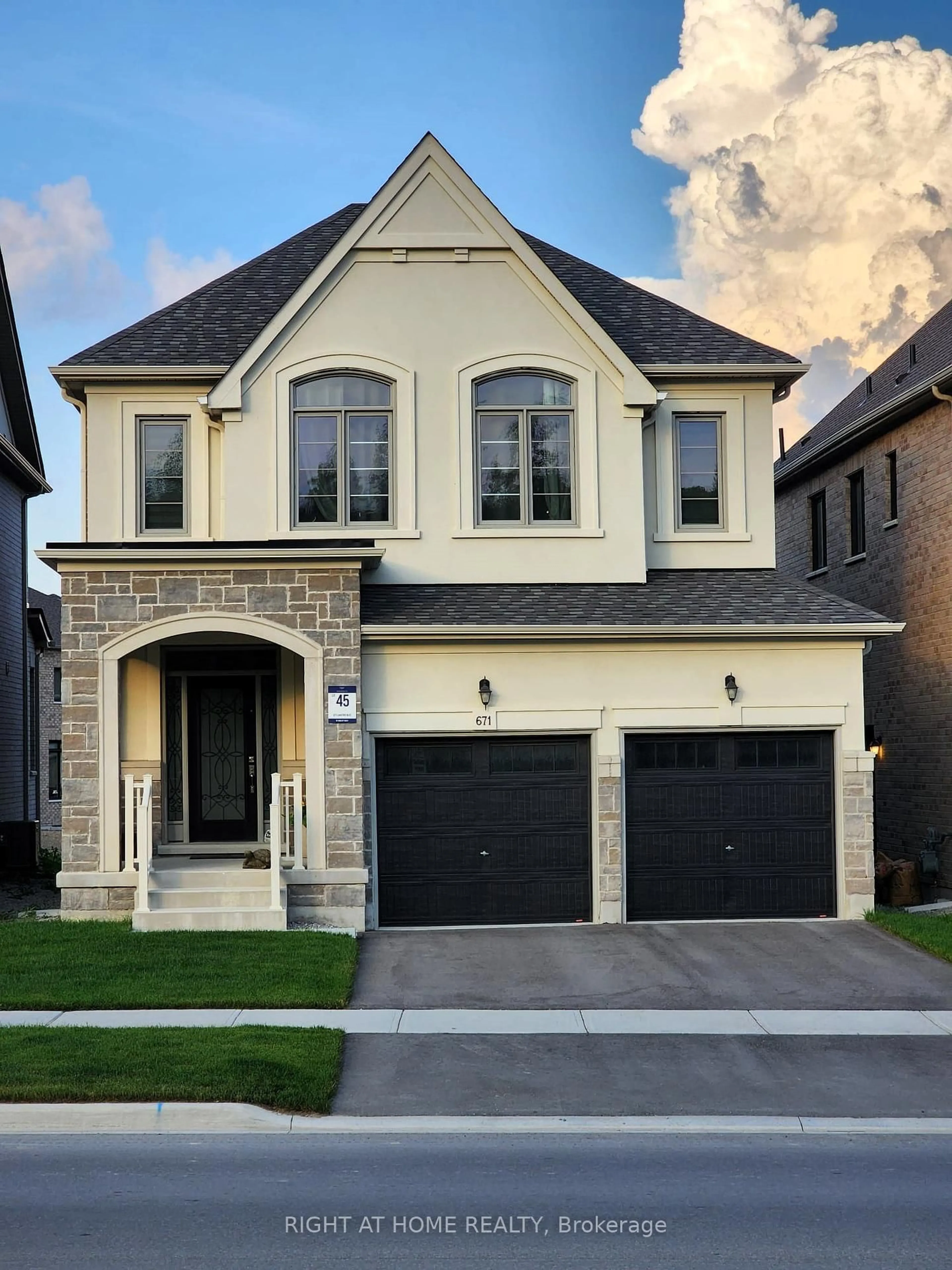 Home with brick exterior material, street for 671 Langford Blvd, Bradford West Gwillimbury Ontario L3Z 4P4