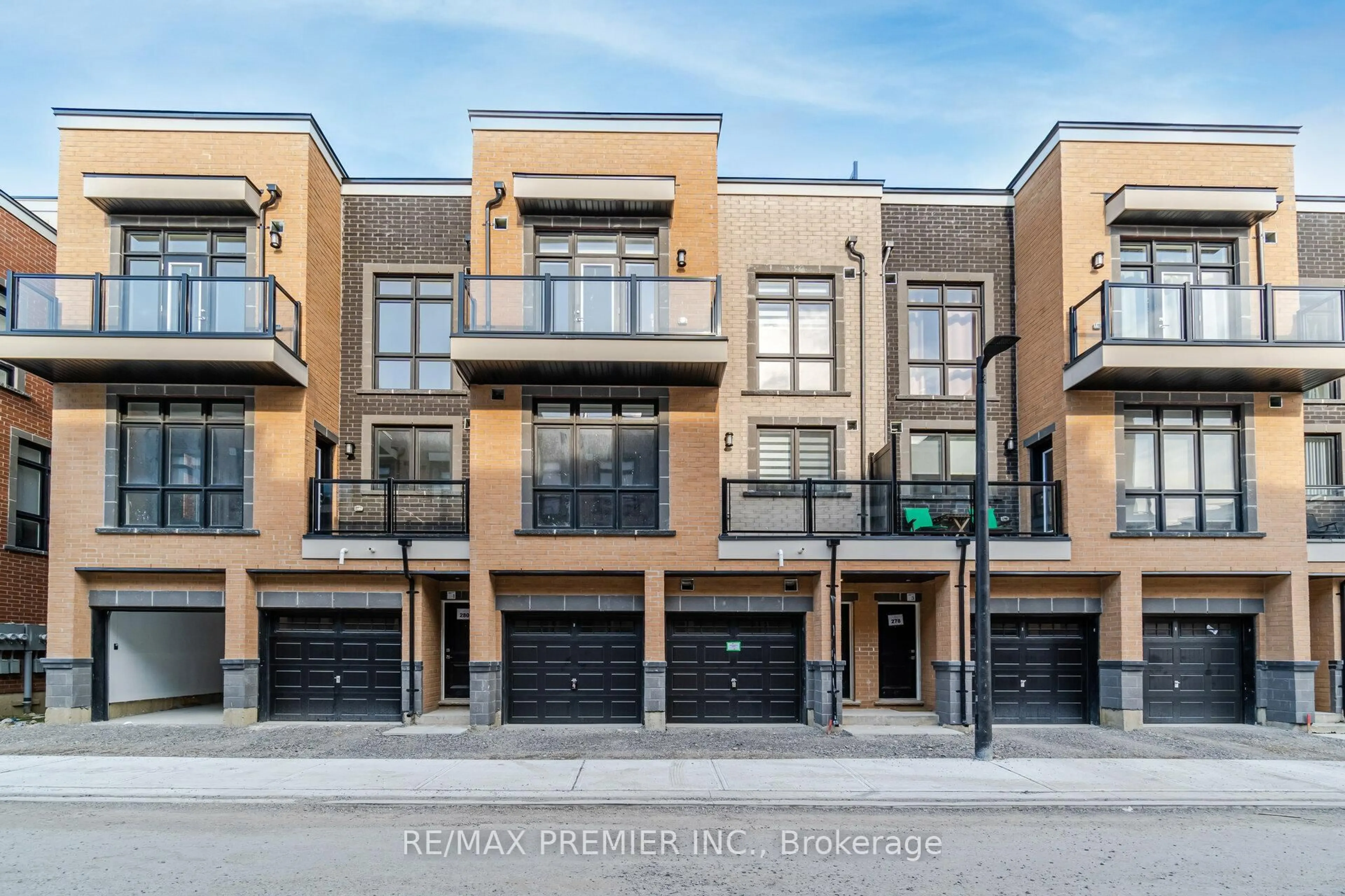 Unknown for 12860 Yonge St #2, Richmond Hill Ontario L4E 1J4