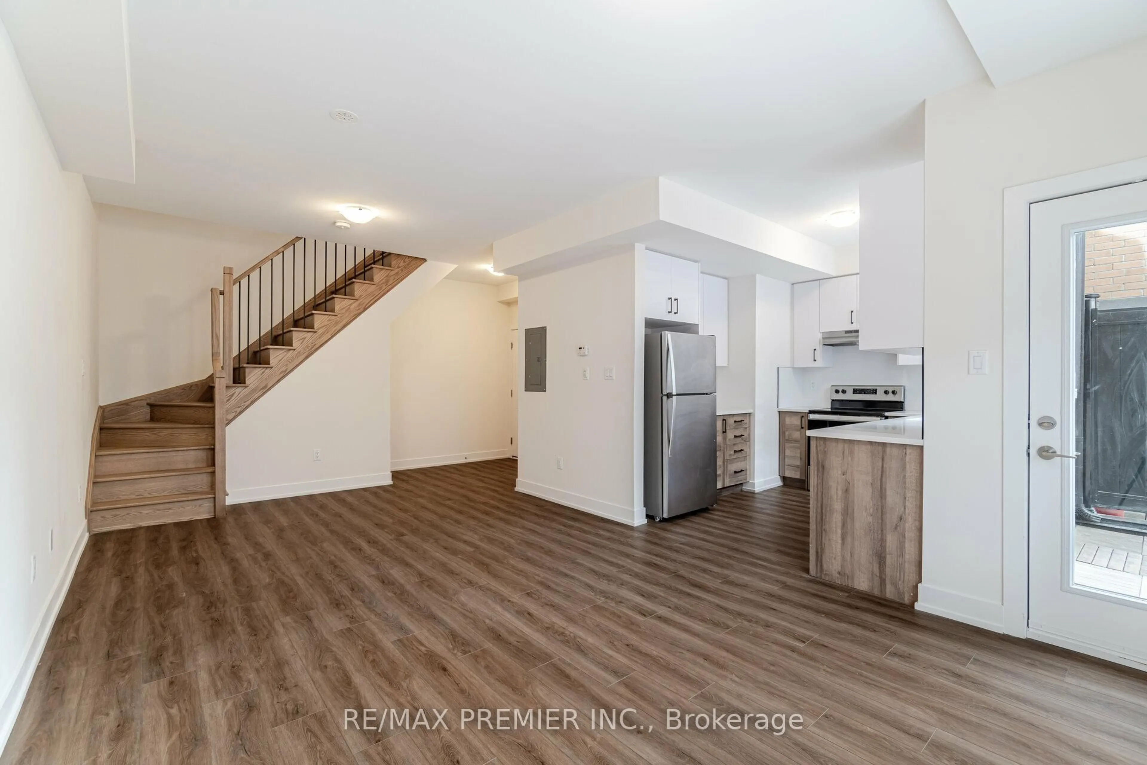 Open concept kitchen, unknown for 12860 Yonge St #2, Richmond Hill Ontario L4E 1J4