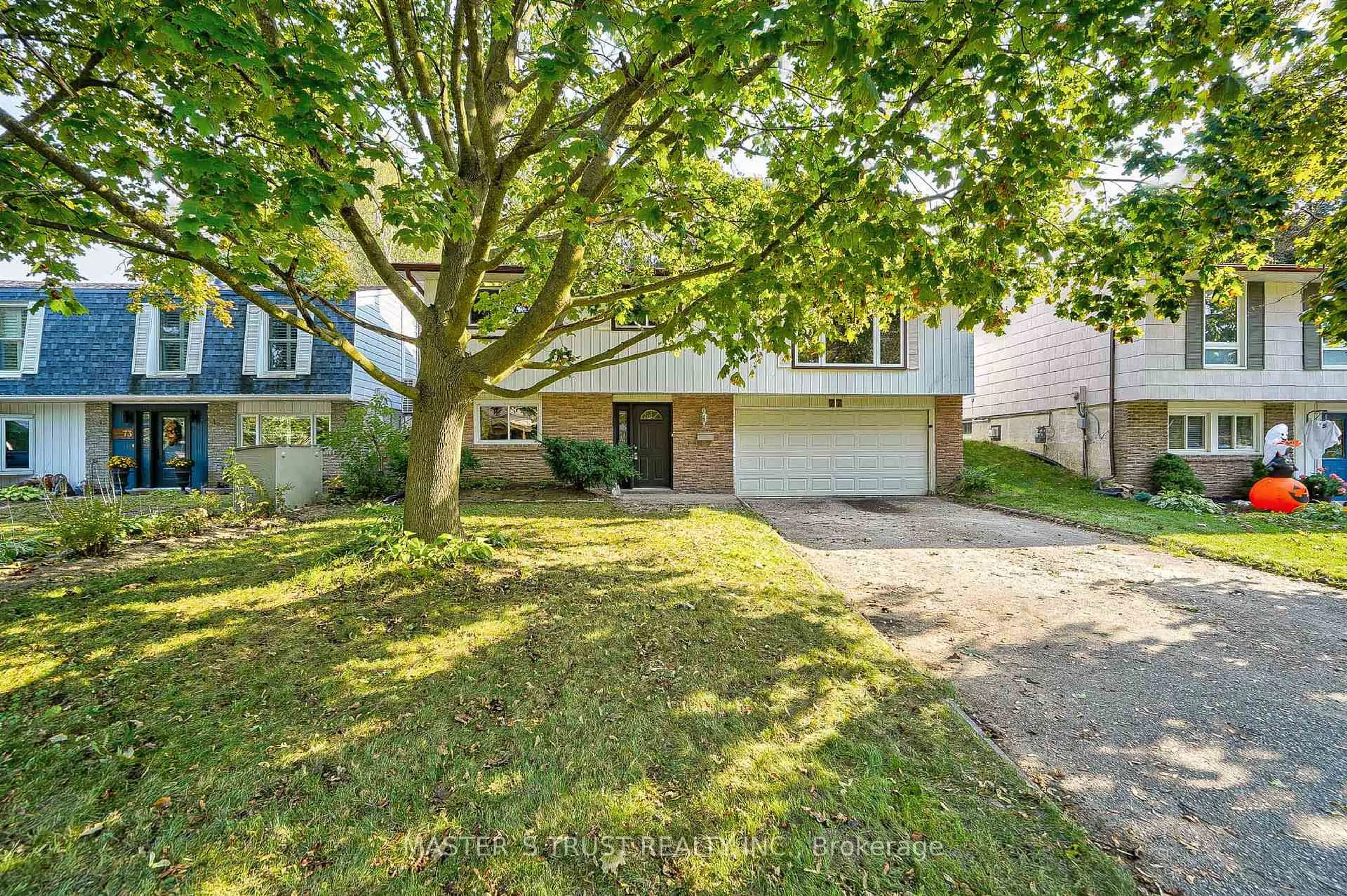 Unknown for 77 Highland Ave, Newmarket Ontario L3Y 3H9