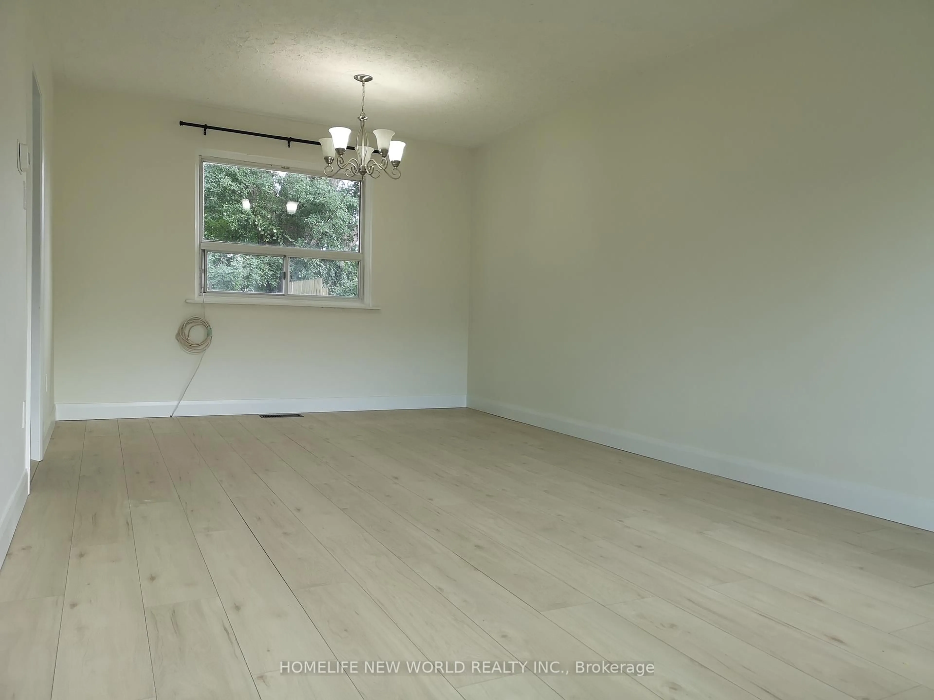 A pic of a room for 235 Axminster Dr, Richmond Hill Ontario L4C 2W2