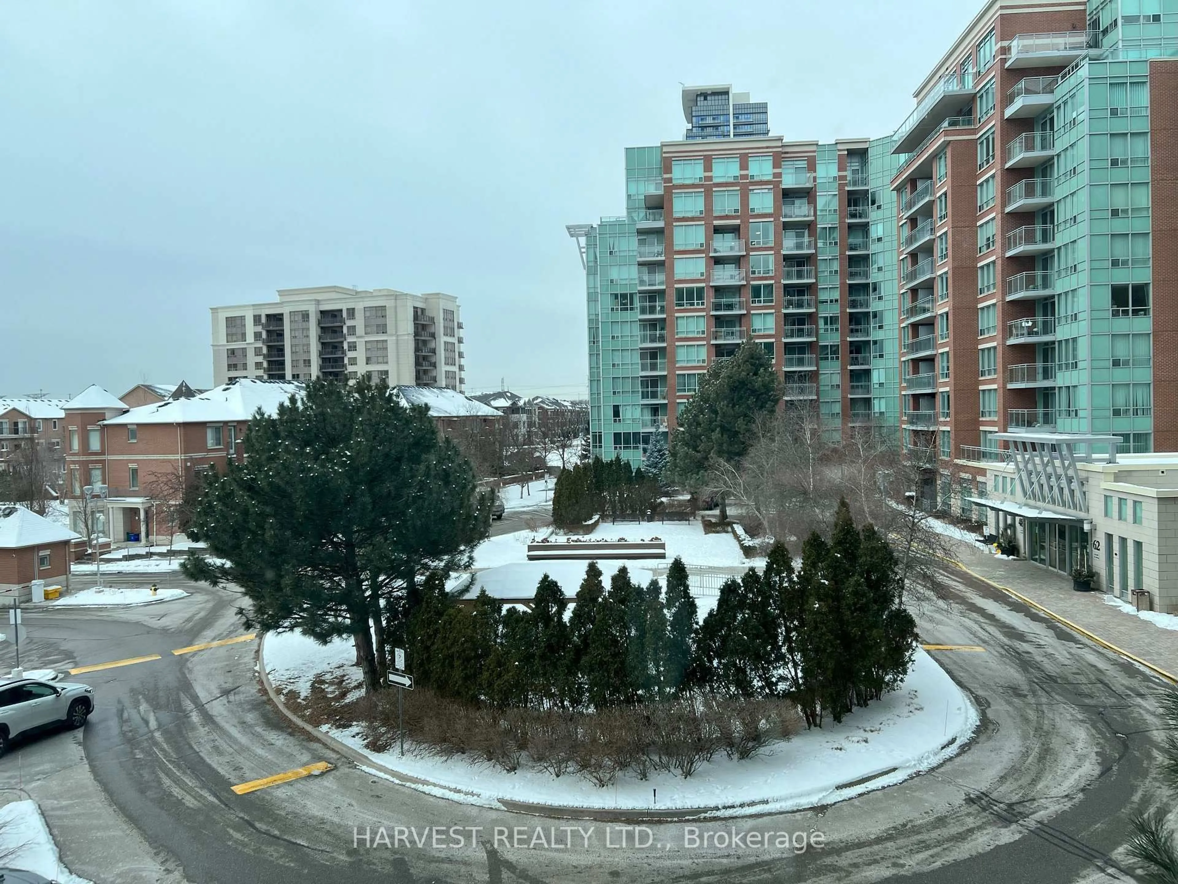 A pic from outside/outdoor area/front of a property/back of a property/a pic from drone, city buildings view from balcony for 62 Suncrest Blvd #322, Markham Ontario L3T 7Y6