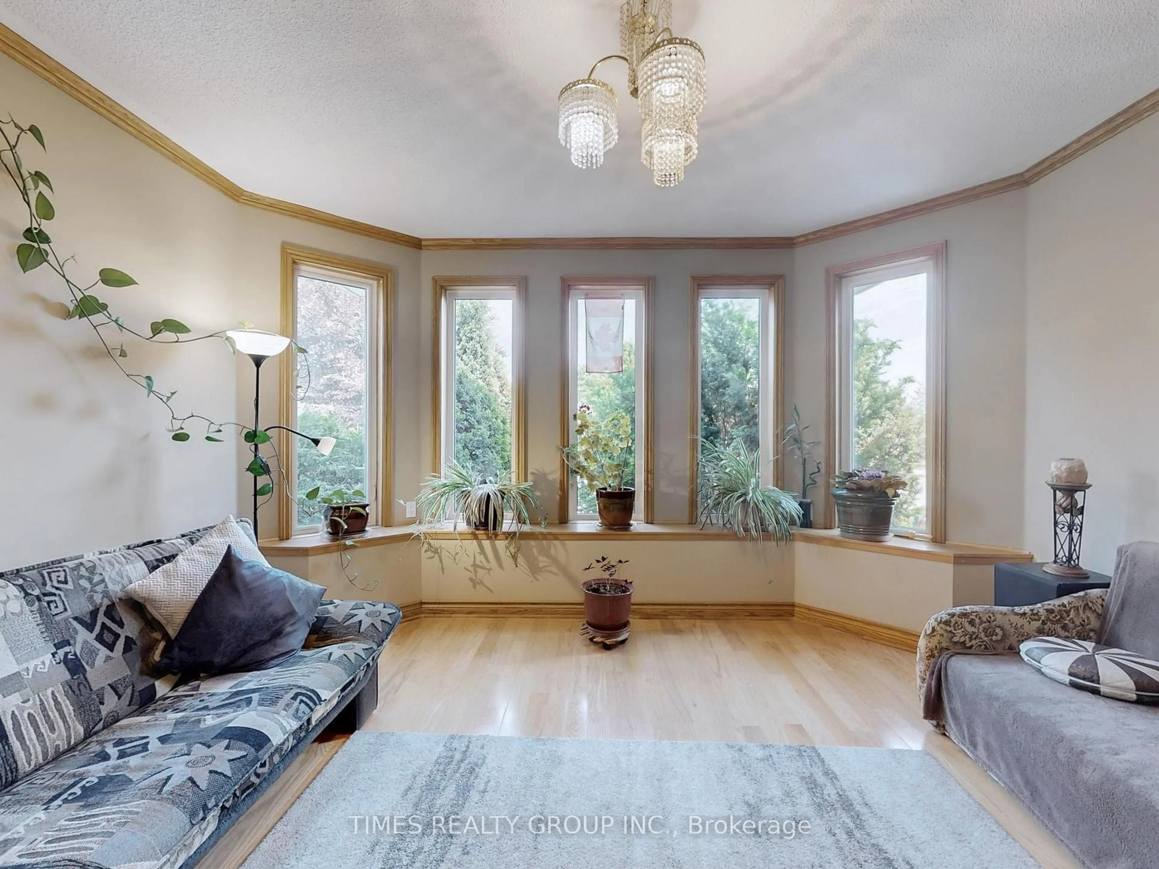 Living room with furniture, unknown for 50 Depeuter Cres, Bradford West Gwillimbury Ontario L3Z 3A3
