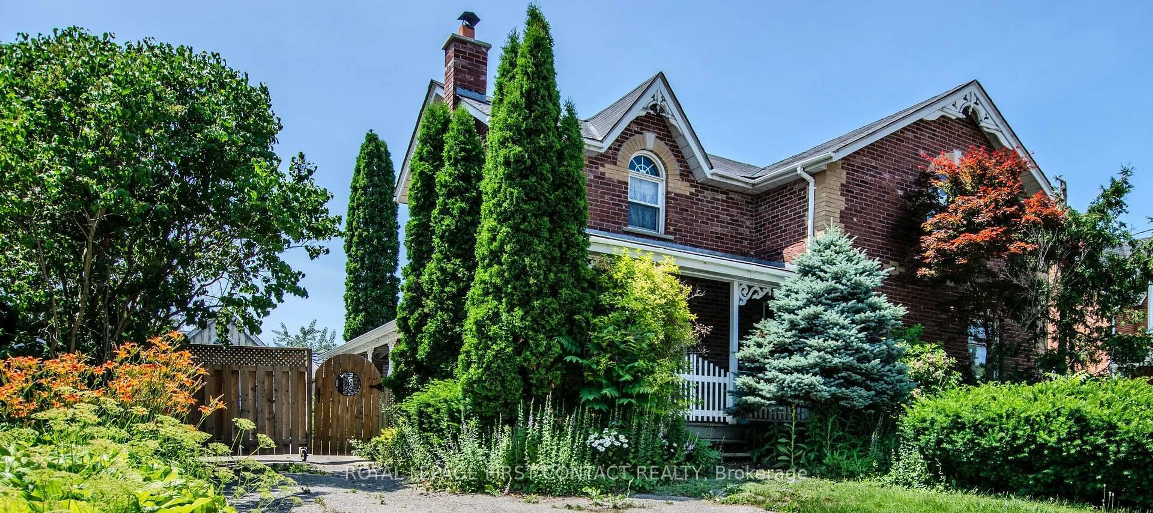 Home with brick exterior material, street for 220 Barrie St, Bradford West Gwillimbury Ontario L3Z 1R6