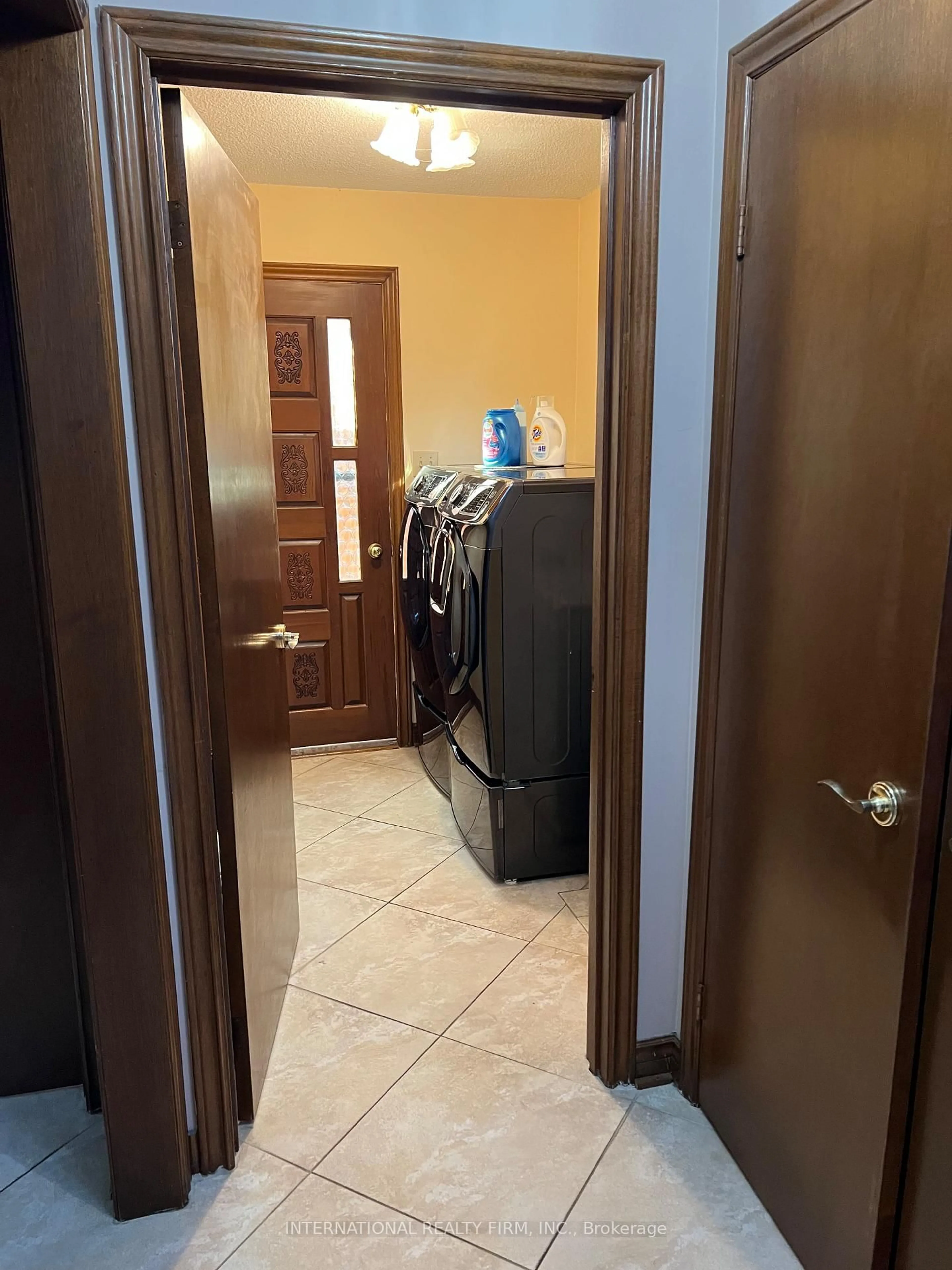 Unknown for 95 Dunstan Cres, Vaughan Ontario L4L 3W5