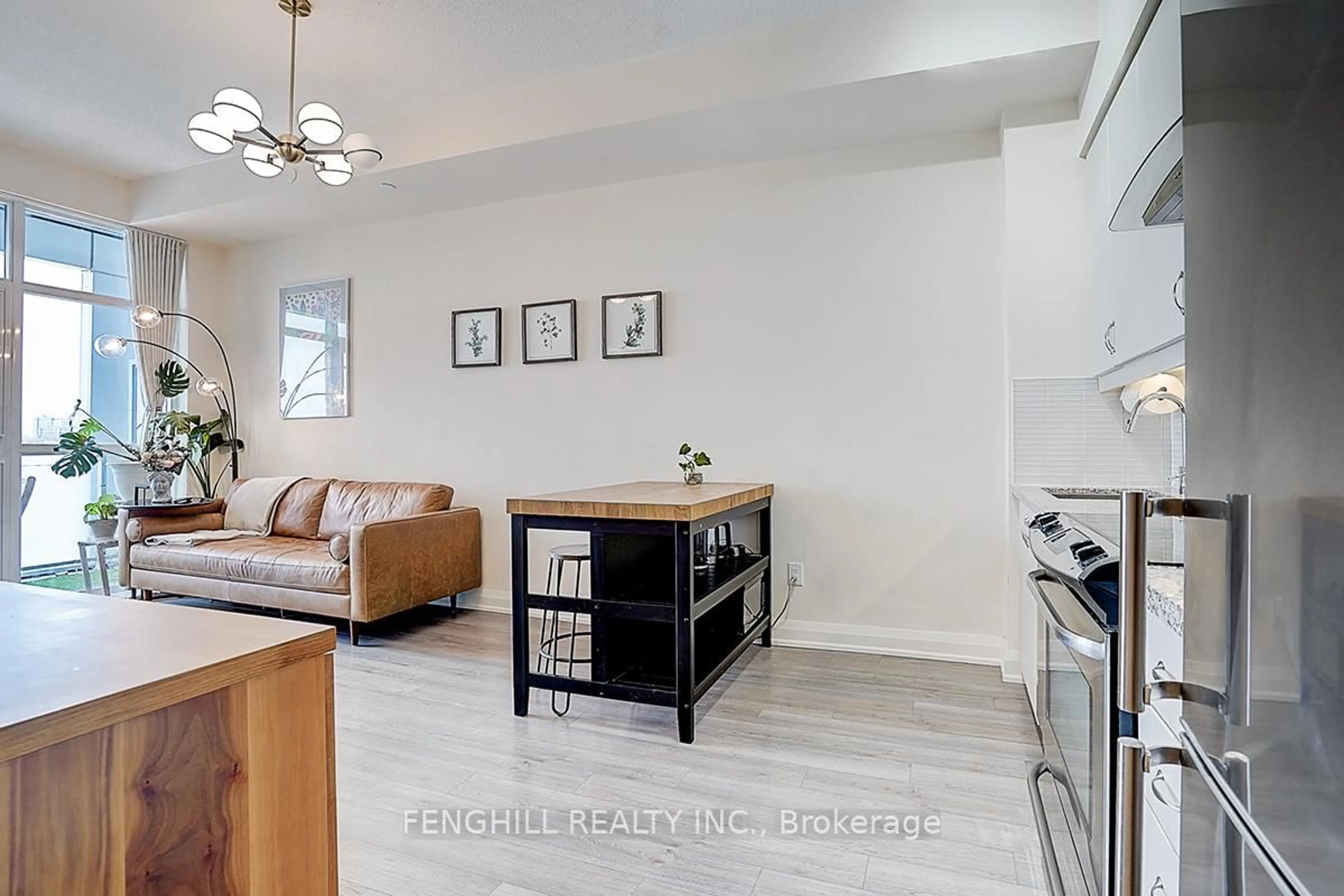 Living room with furniture, unknown for 8763 Bayview Ave #506, Richmond Hill Ontario L4B 3V1