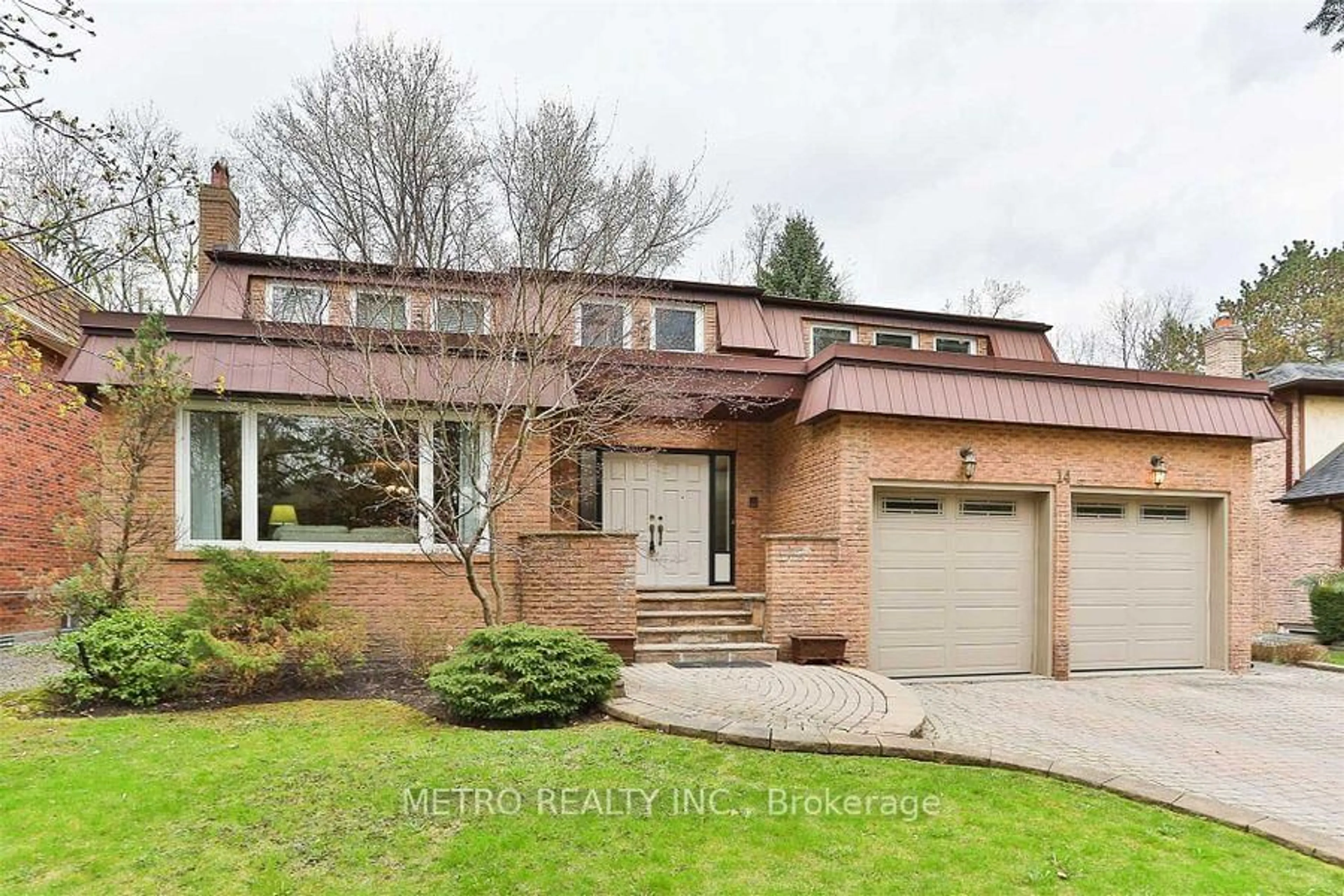 Home with brick exterior material, street for 14 Village Squire Lane, Markham Ontario L3T 1Z9