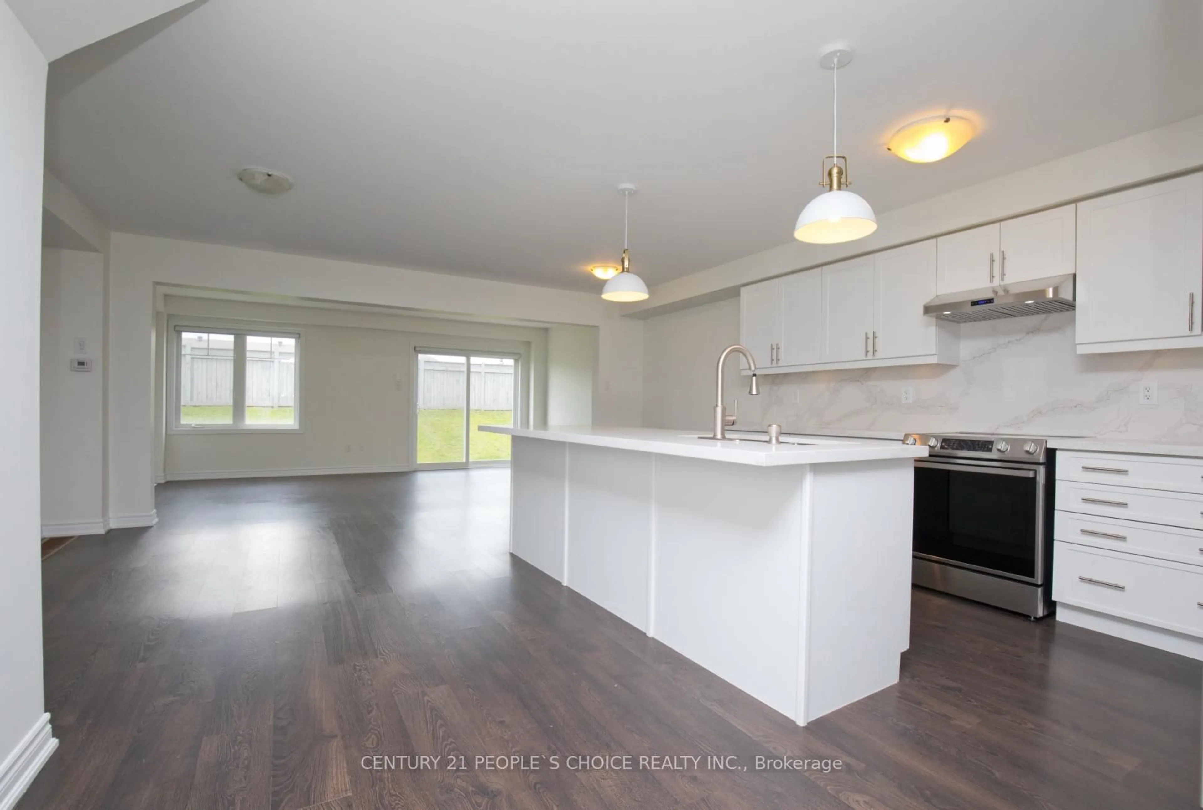Open concept kitchen, unknown for 102 Knight St, New Tecumseth Ontario L9R 0R6