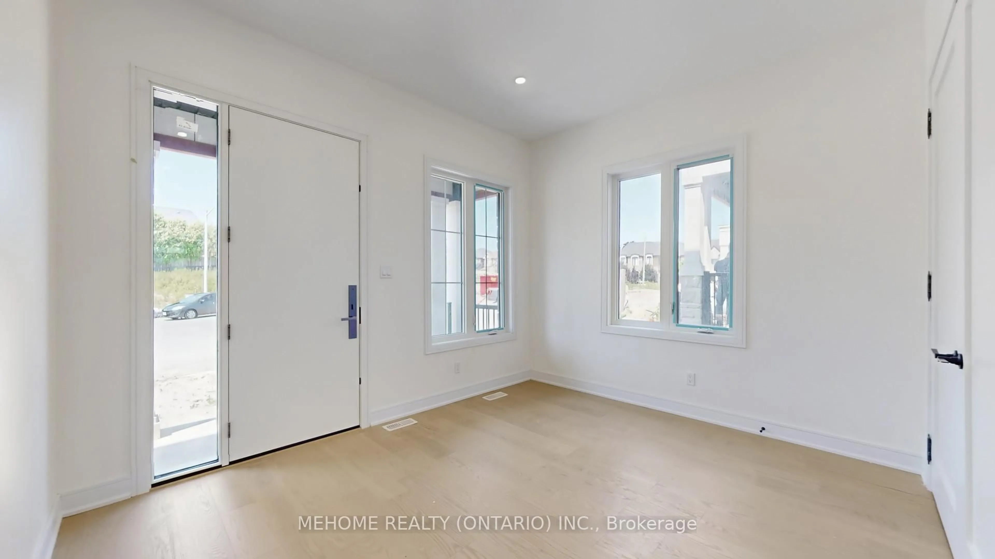 Indoor entryway for 81 Post Oak Dr, Richmond Hill Ontario L4E 4G9