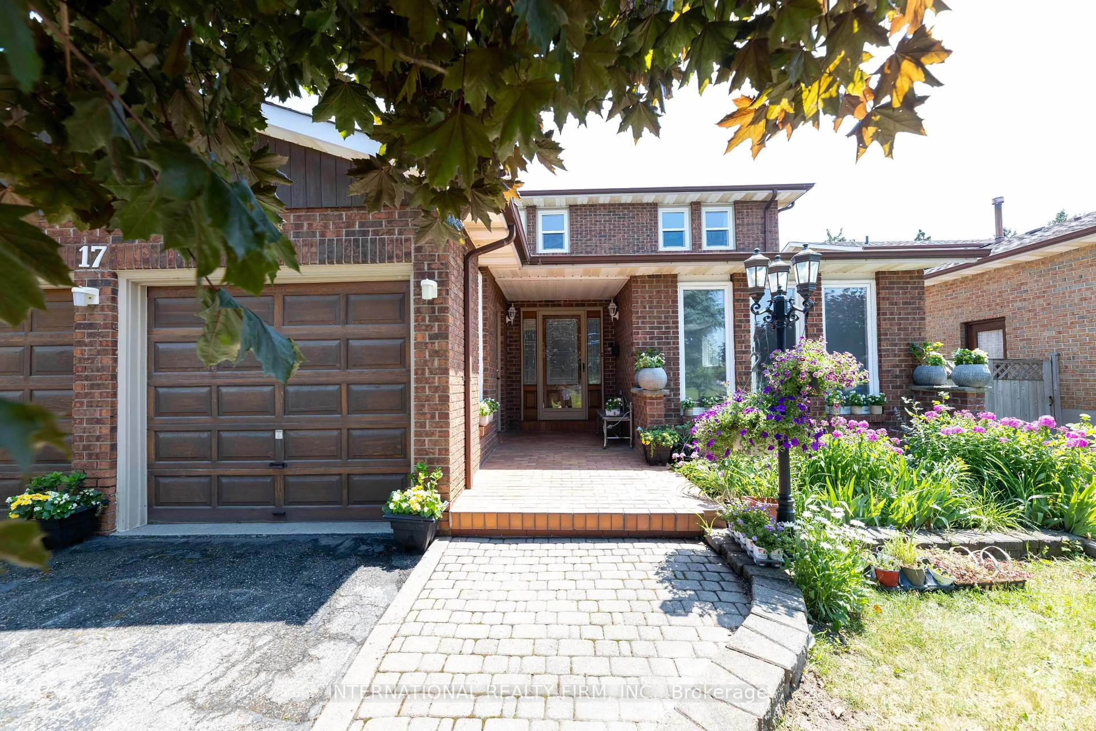 Home with brick exterior material, street for 17 Southview Dr, Vaughan Ontario L4K 2K8
