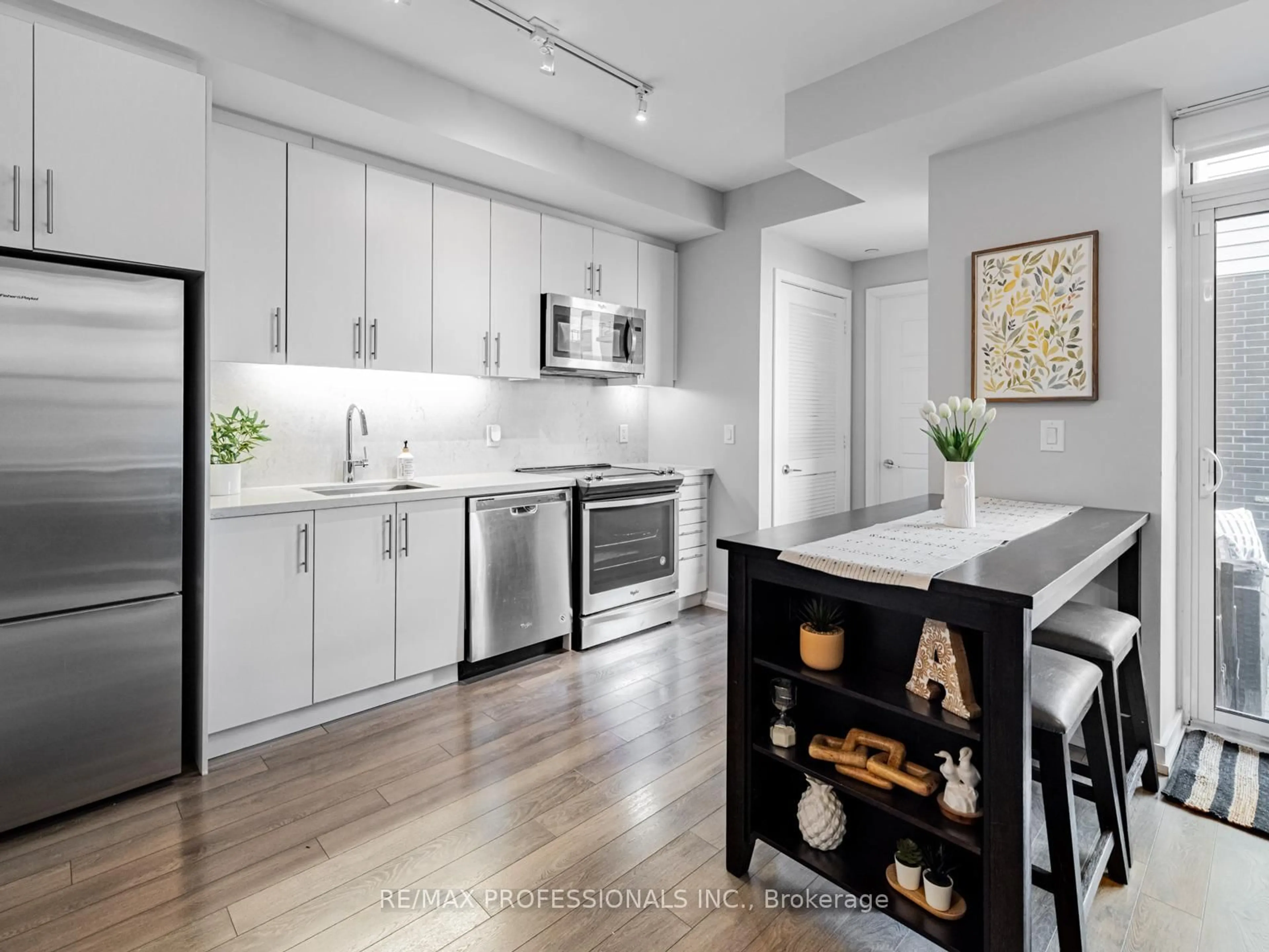 Open concept kitchen, unknown for 241 Sea Ray Ave #A101, Innisfil Ontario L9S 0L9