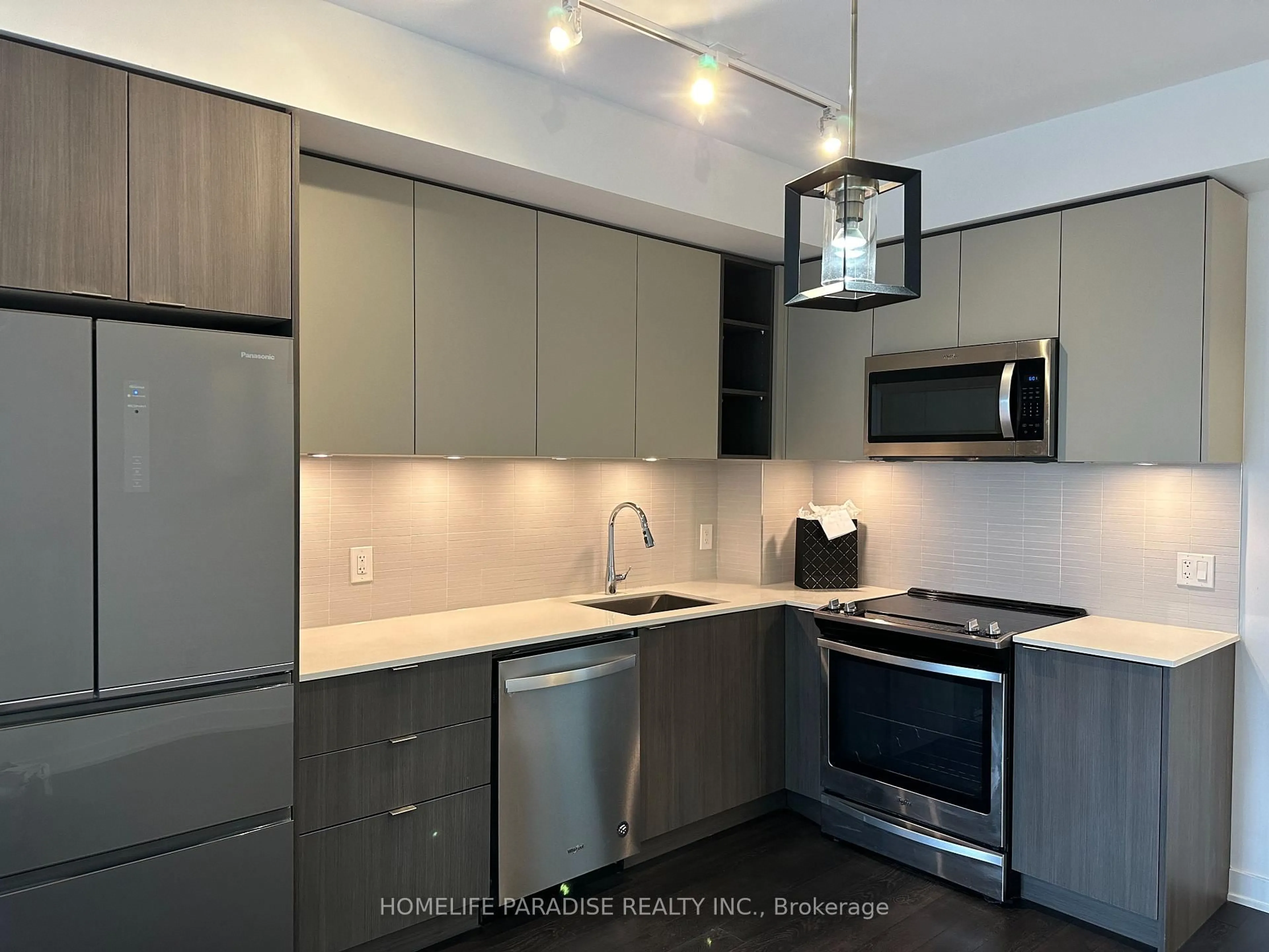 Standard kitchen, unknown for 100 Eagle Rock Way #319, Vaughan Ontario L6A 5B9