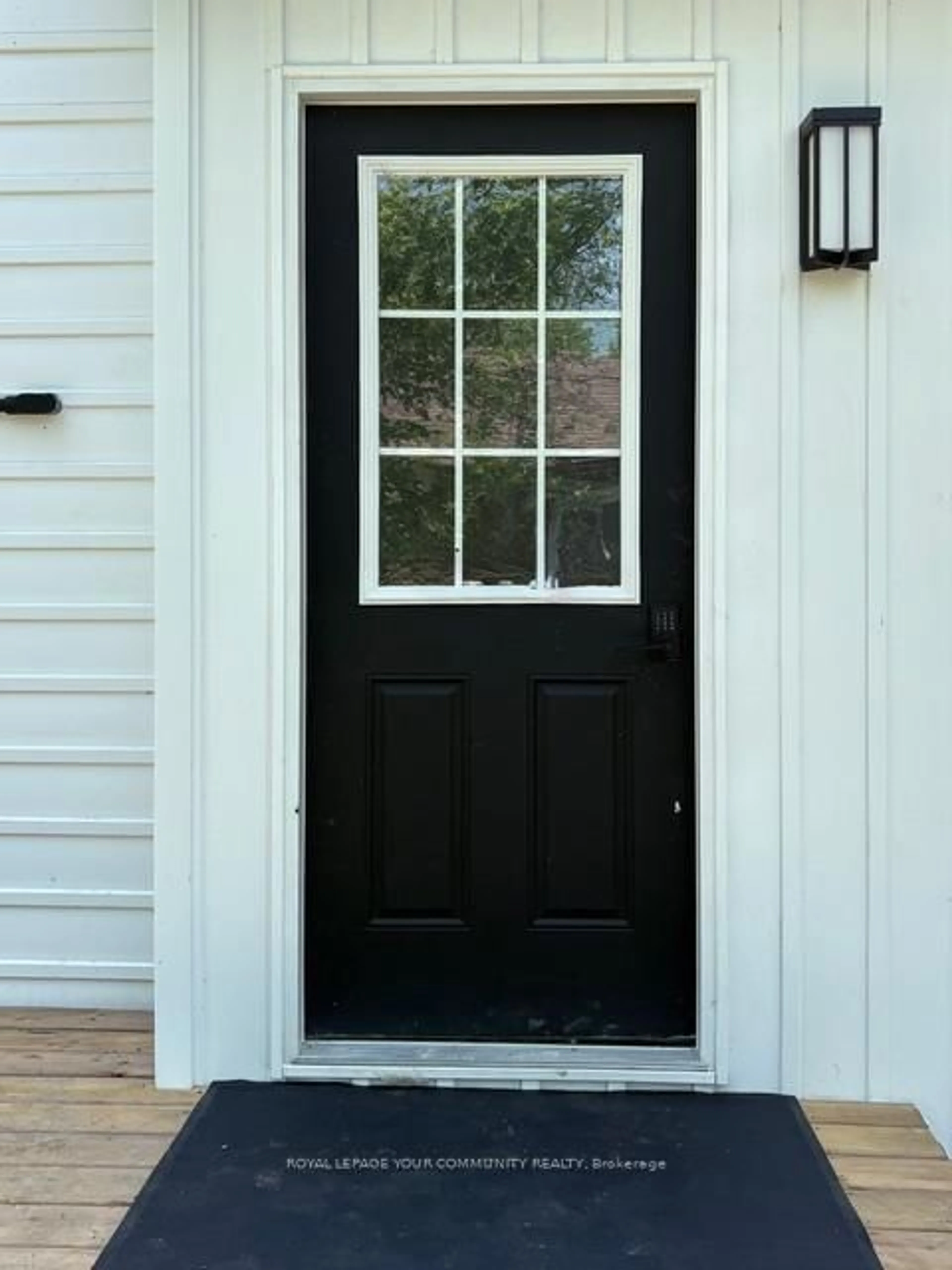 Home with vinyl exterior material, street for 10 Snake Island Rd, Georgina Islands Ontario L4P 3E9