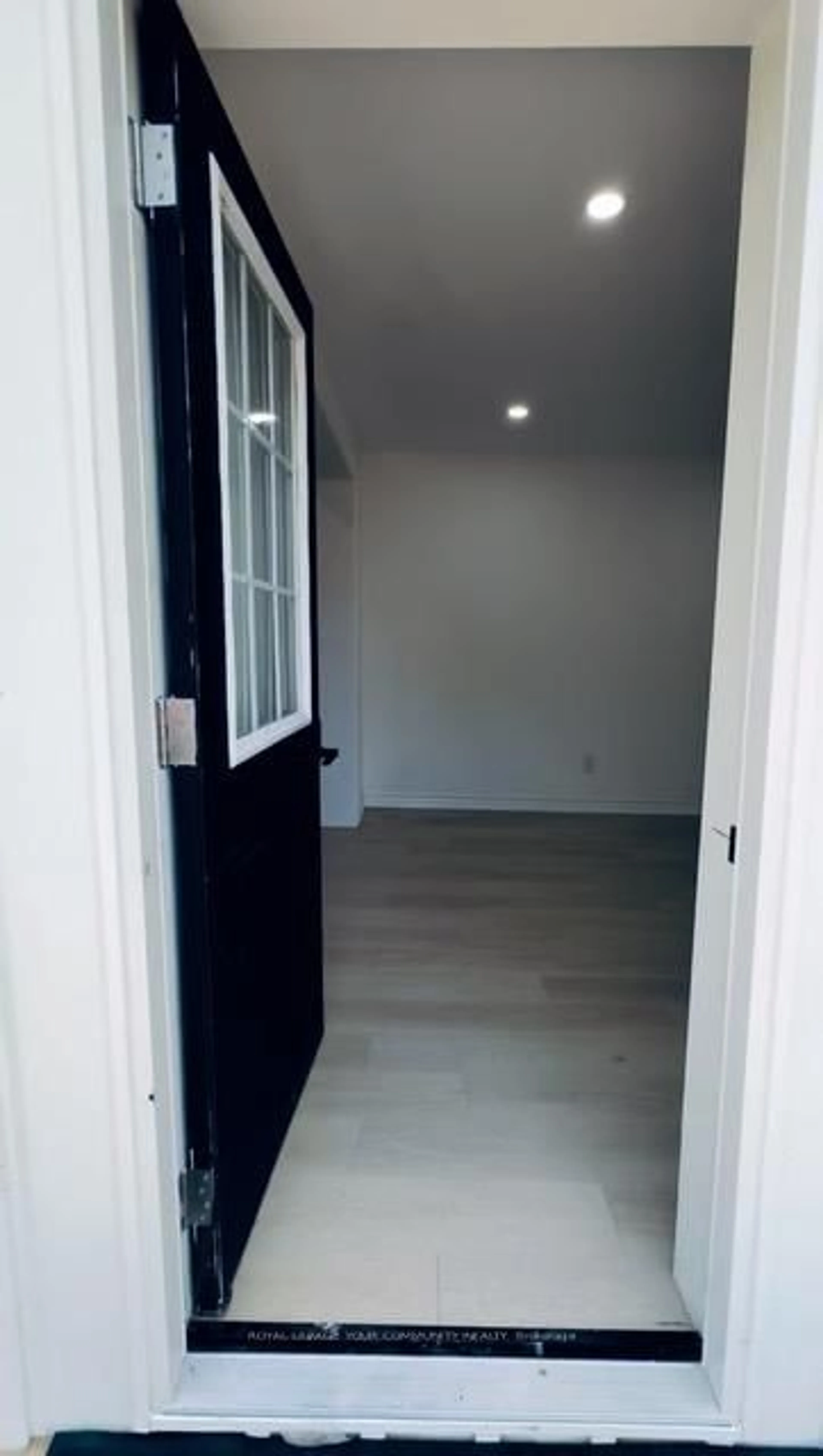 Unknown for 10 Snake Island Rd, Georgina Islands Ontario L4P 3E9