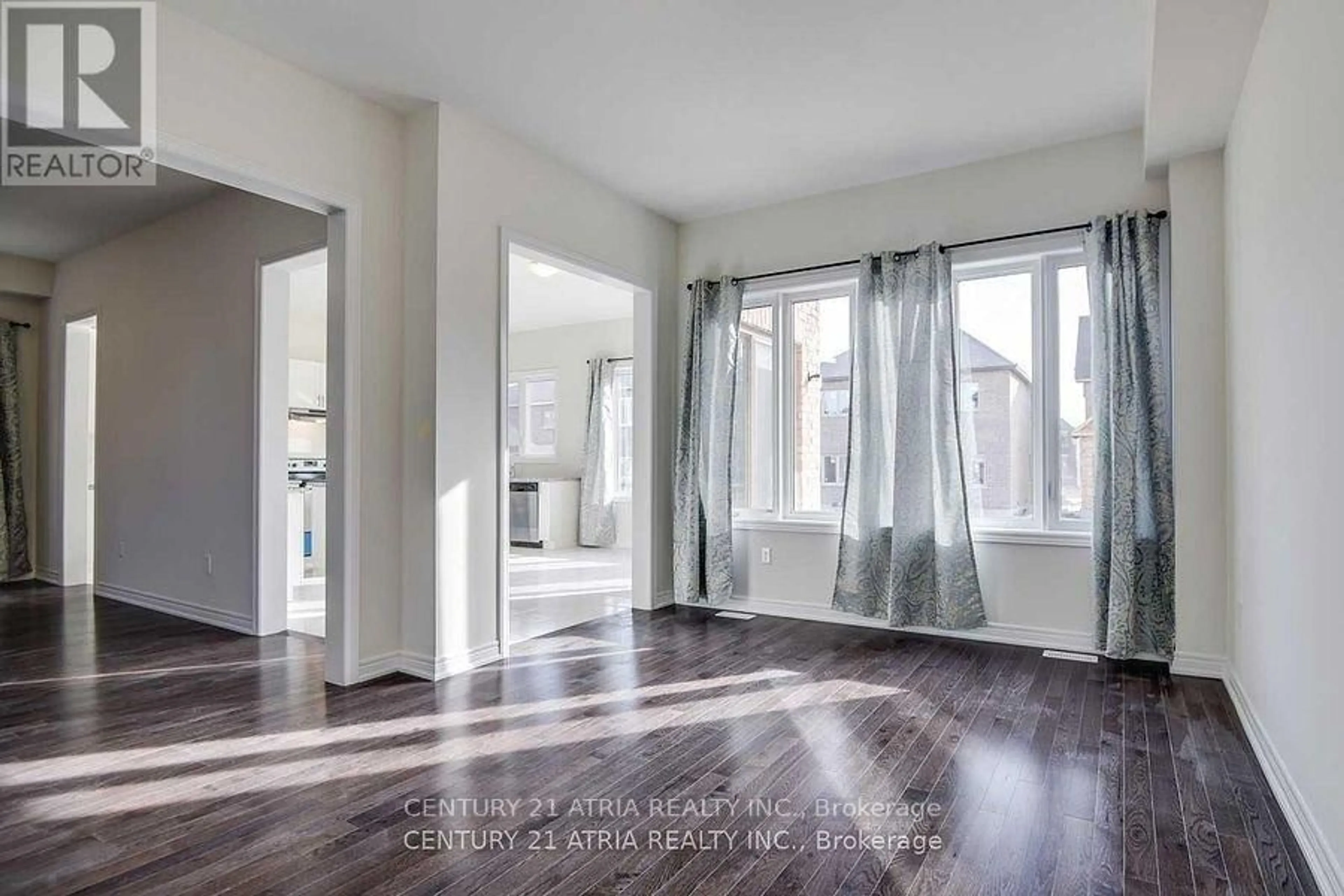 Indoor entryway for 1547 McRoberts Cres, Innisfil Ontario L9S 0J9