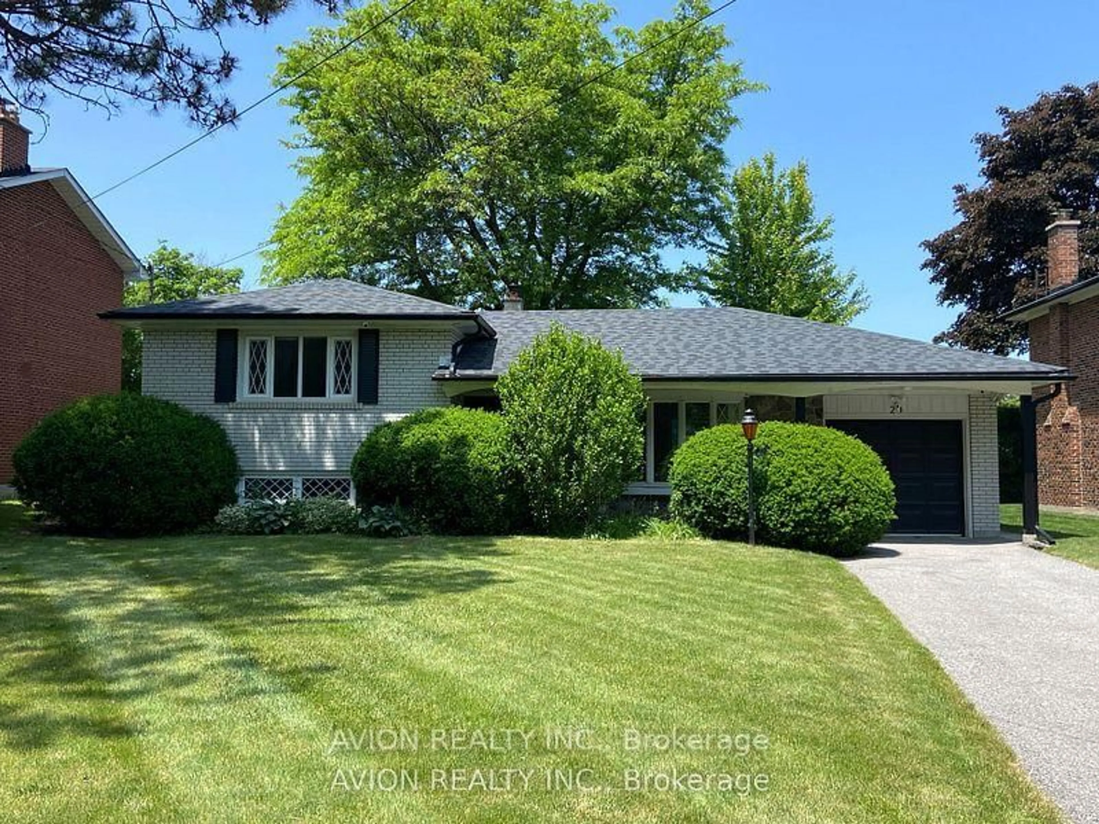 Home with vinyl exterior material, street for 24 Drakefield Rd, Markham Ontario L3P 1G5