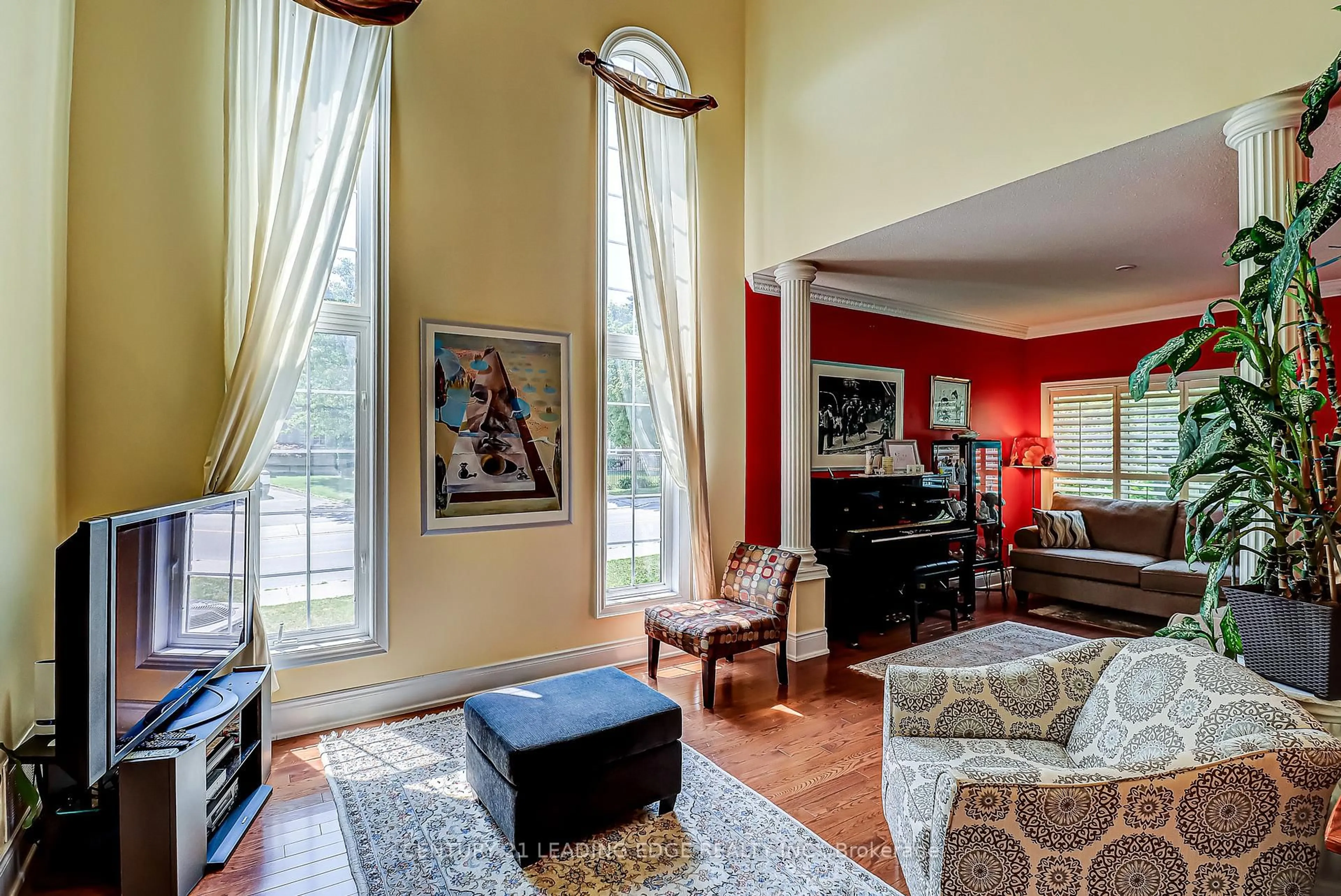 Living room with furniture, unknown for 1 Vitlor Dr, Richmond Hill Ontario L4E 2Y4