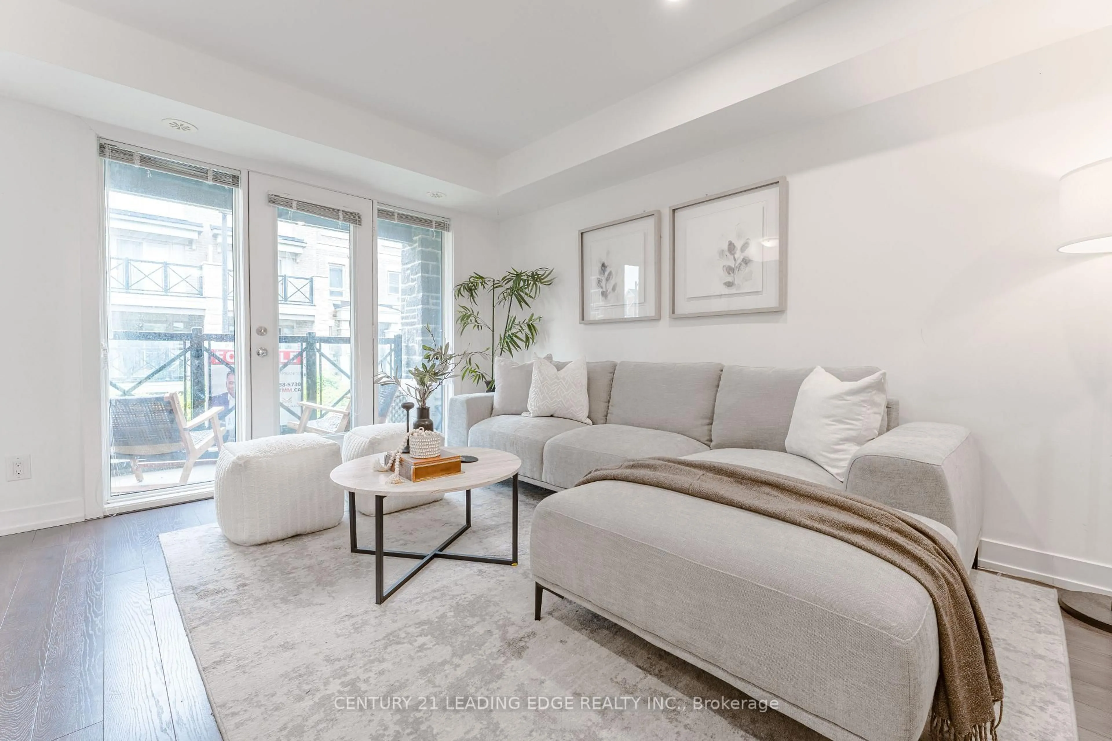 Living room with furniture, unknown for 1 Blanche Lane #814, Markham Ontario L6B 0A3