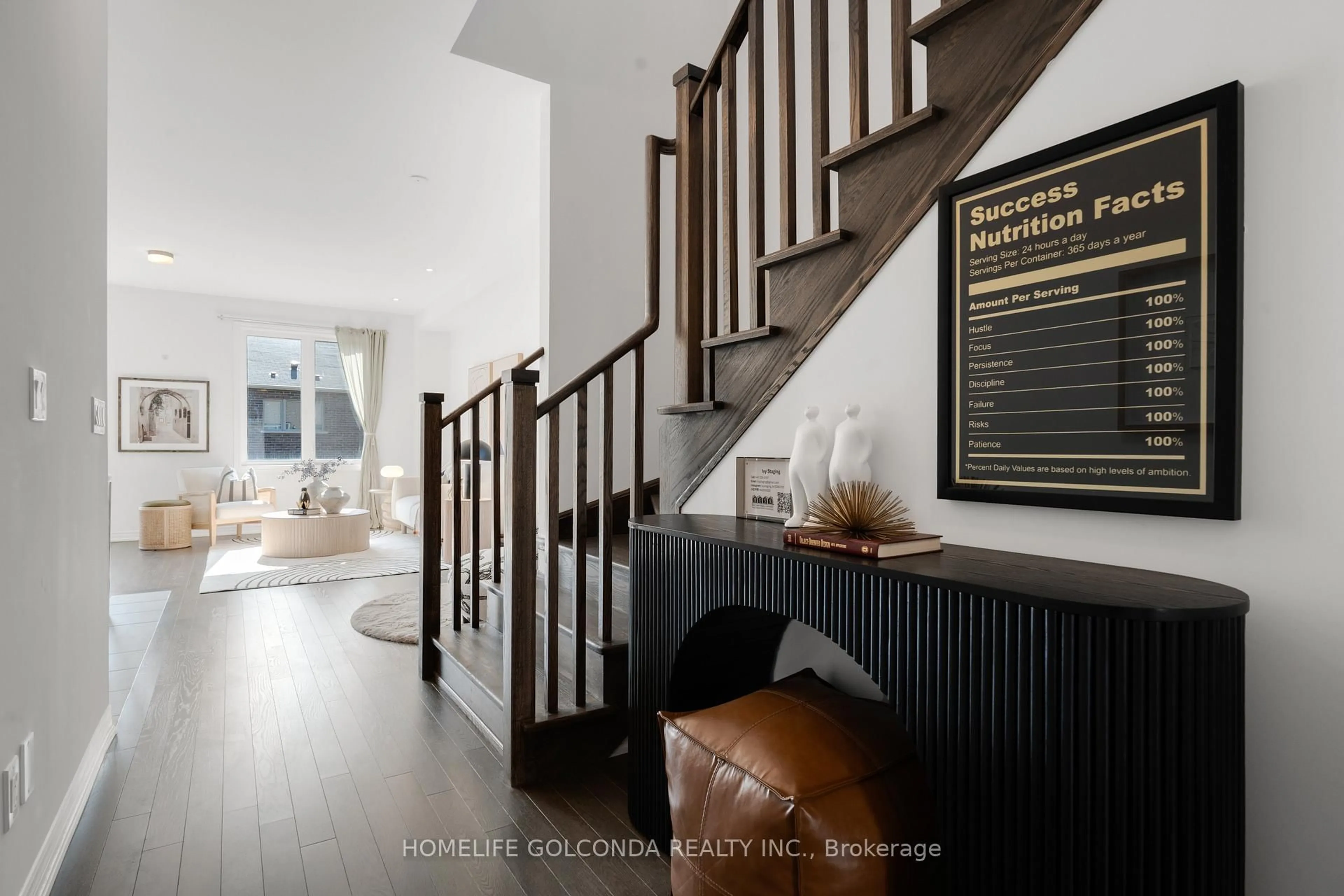 Indoor entryway for 157 Lageer Dr, Whitchurch-Stouffville Ontario L4A 4V2