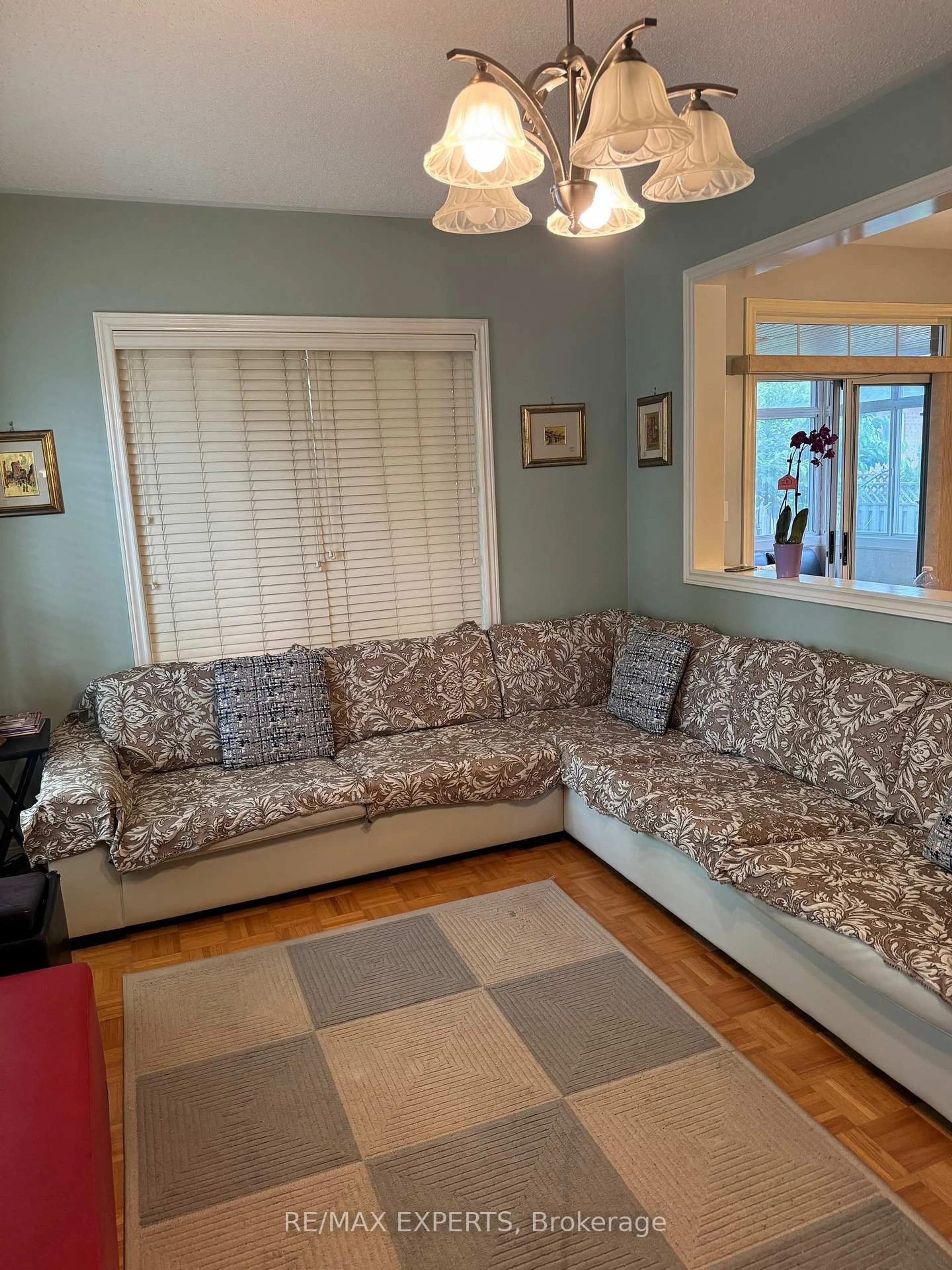 Living room with furniture, unknown for 1 Via Cristina Way, Vaughan Ontario L4H 1R9