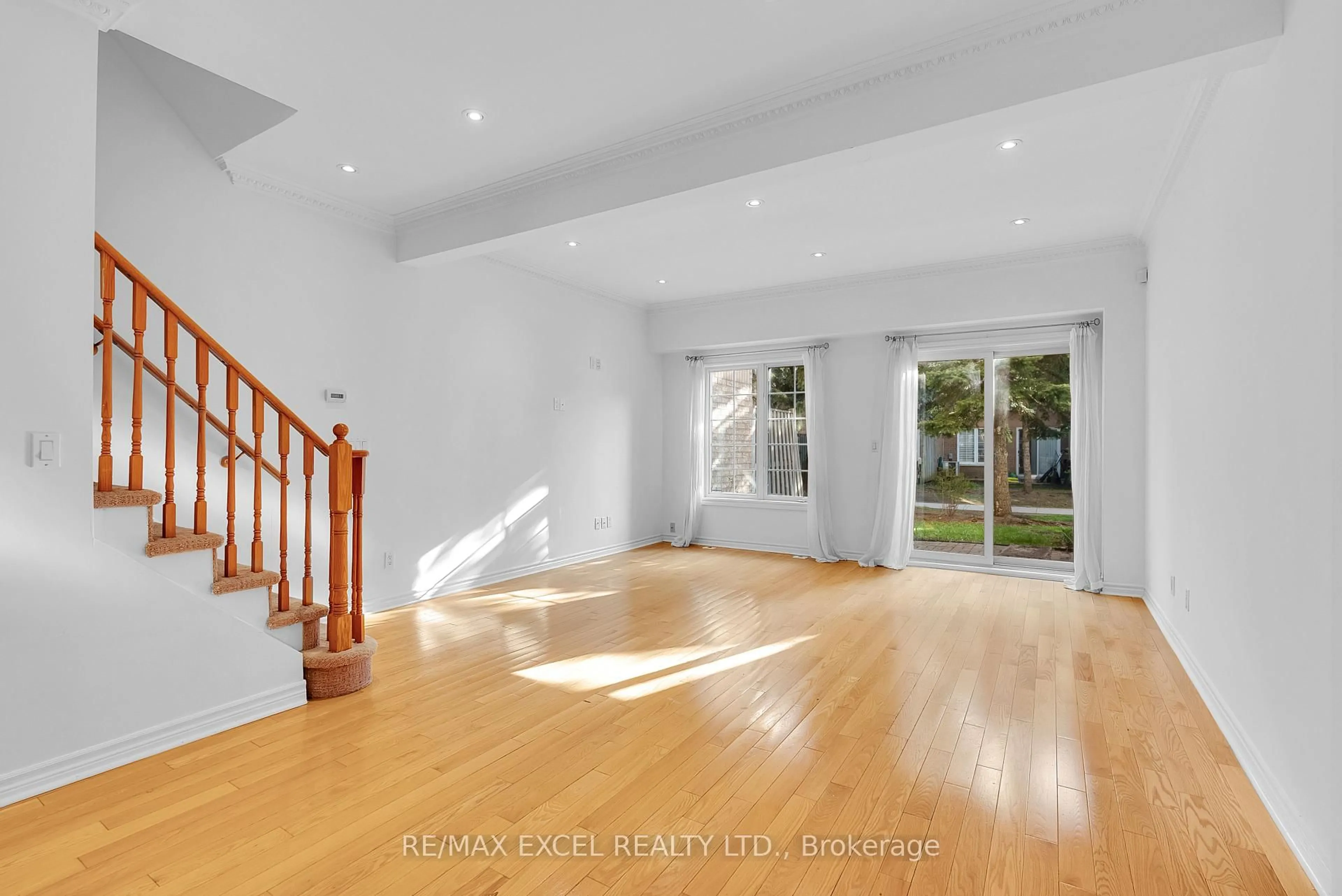 Unknown for 23 St Moritz Way #16, Markham Ontario L3R 4G4
