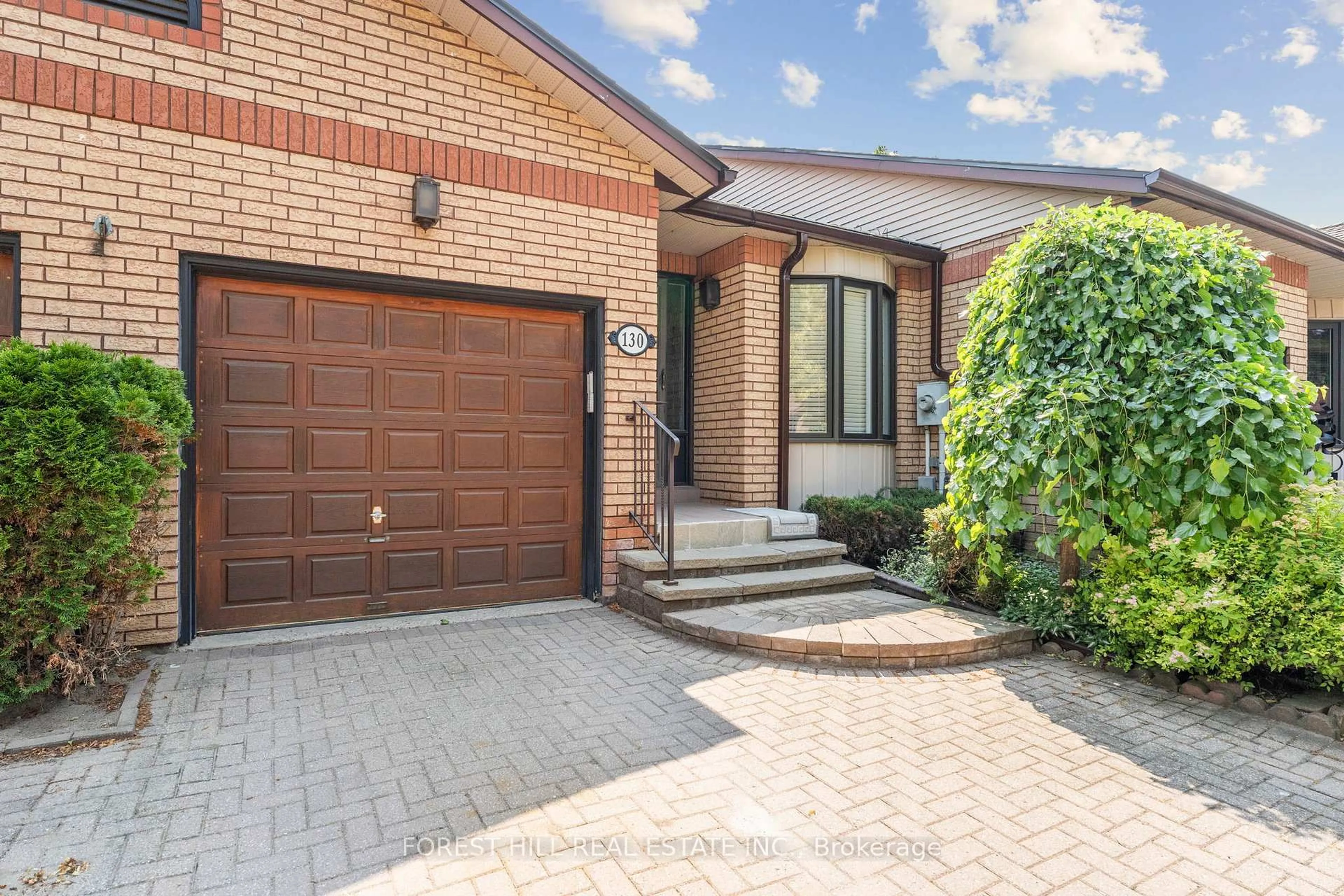 Home with brick exterior material, street for 130 Green Briar Rd, New Tecumseth Ontario L9R 1S2