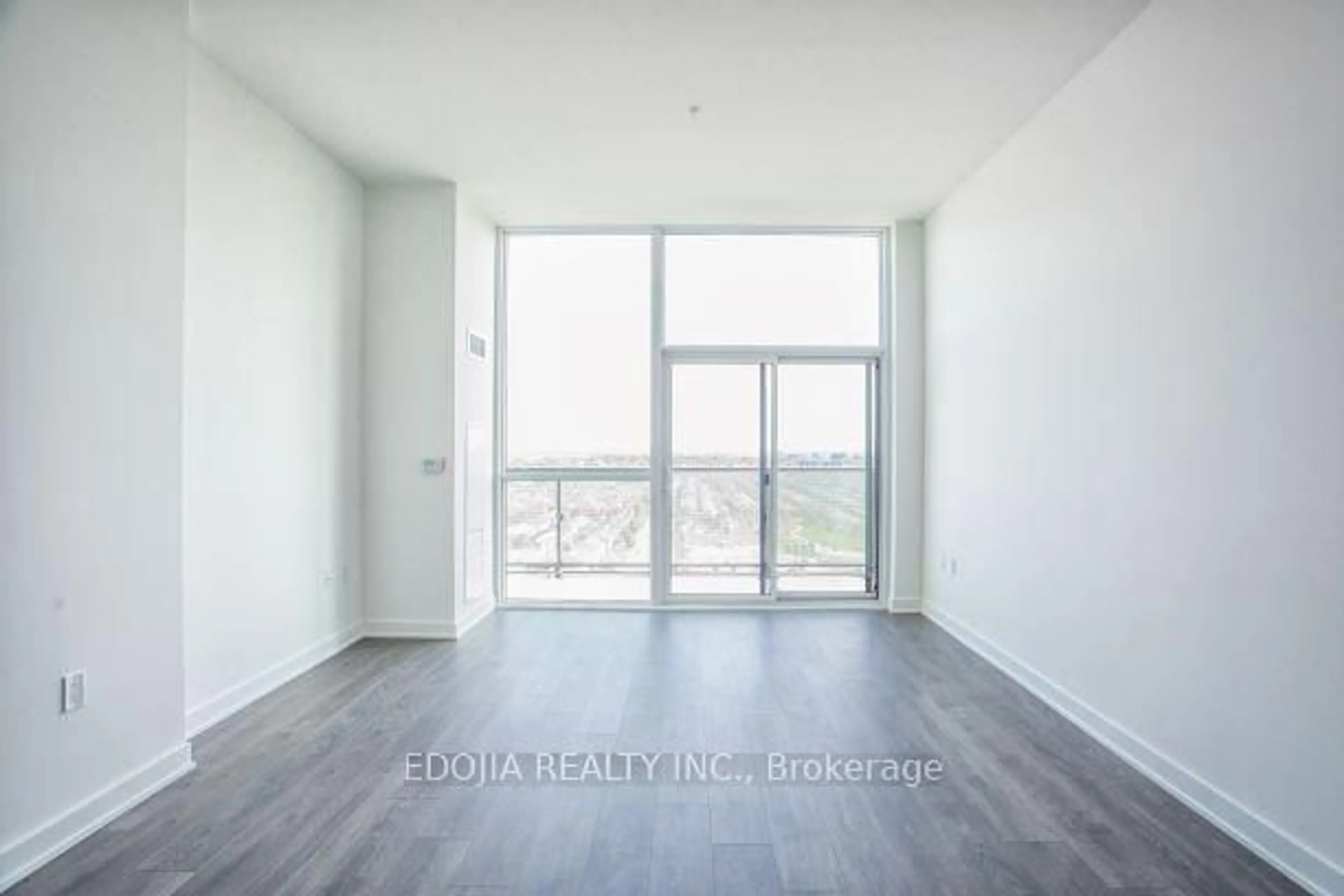 A pic of a room for 75 Oneida Cres #PH04, Richmond Hill Ontario L4B 0H3