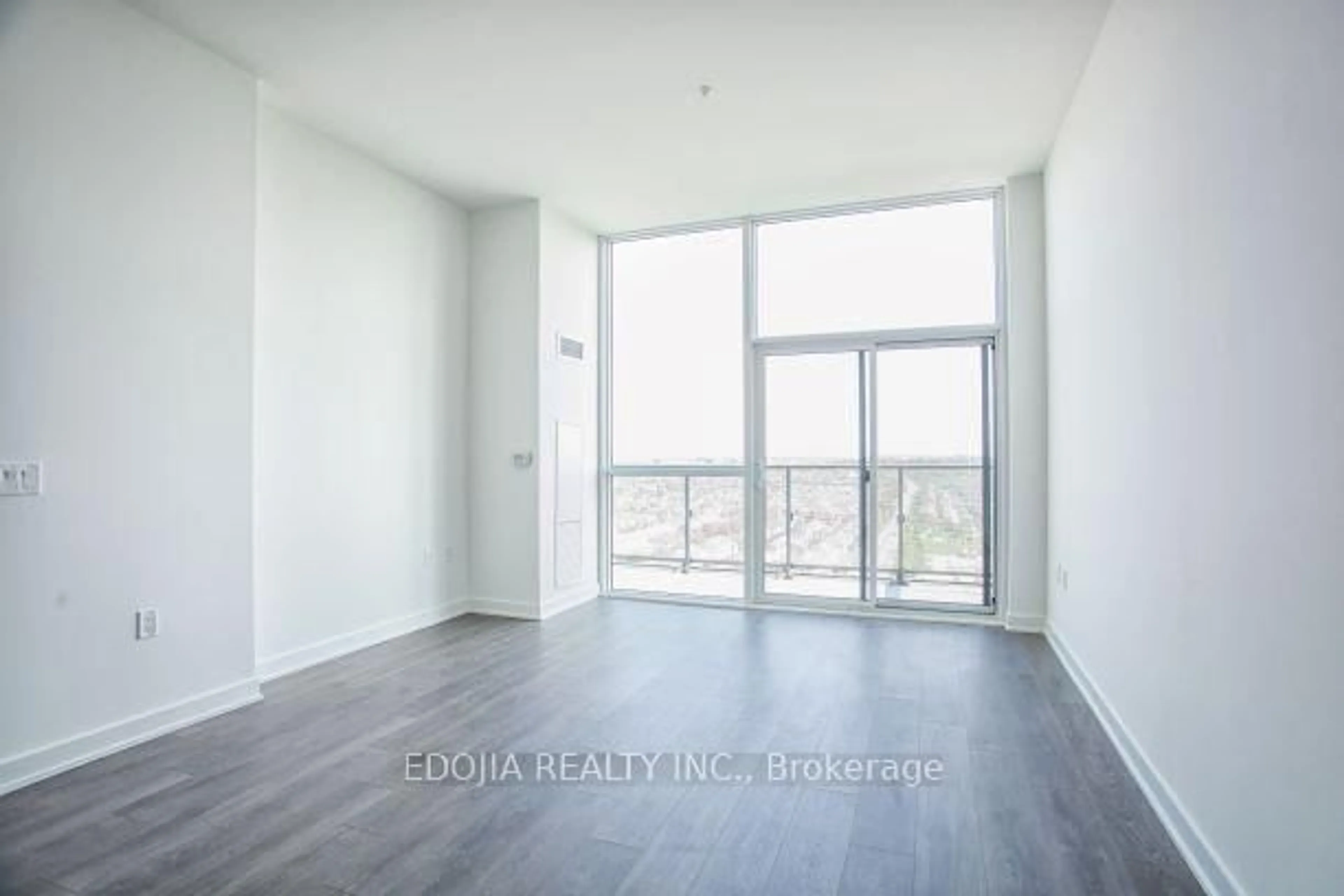 A pic of a room for 75 Oneida Cres #PH04, Richmond Hill Ontario L4B 0H3