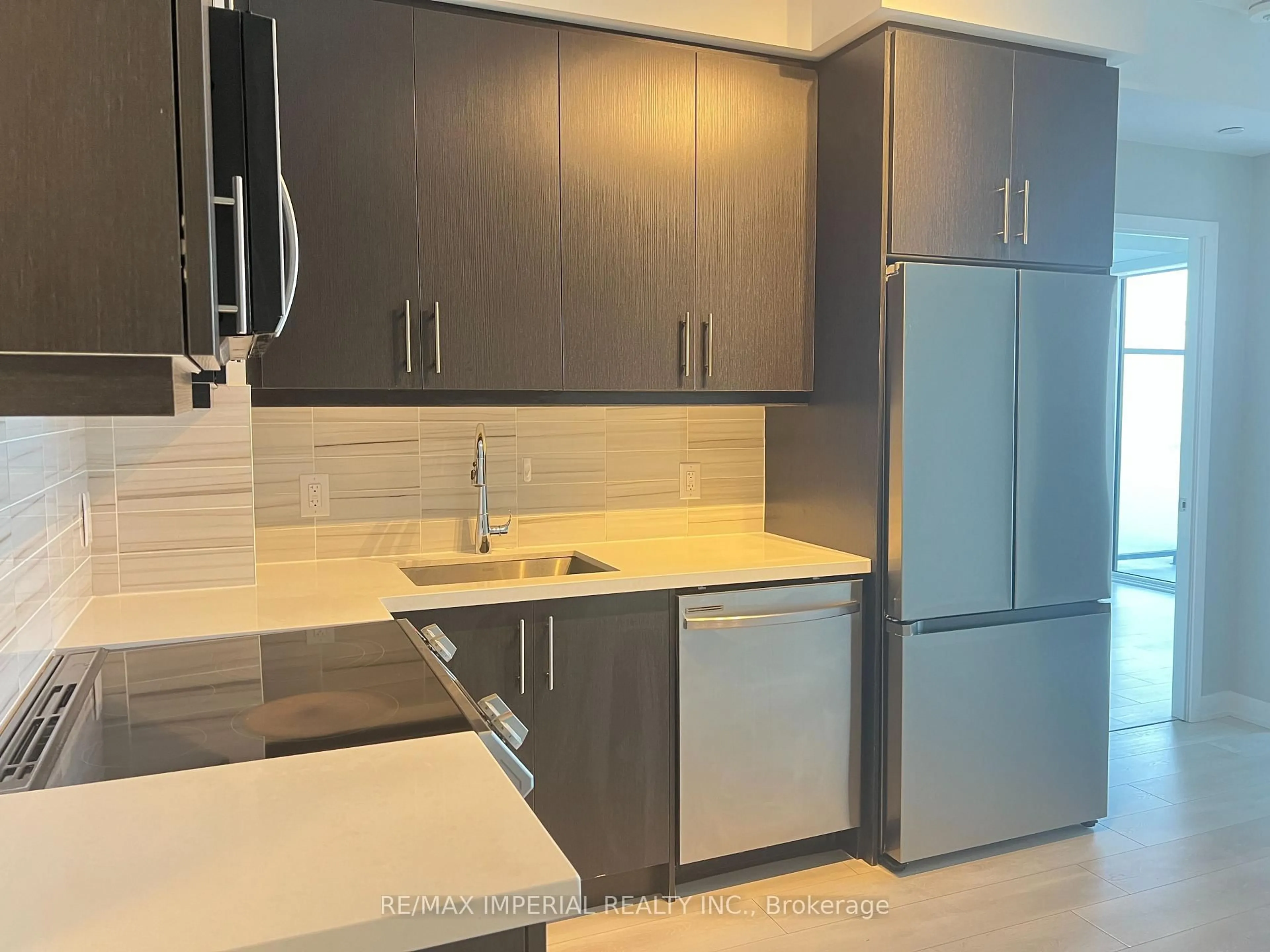 Unknown for 95 Oneida Cres #2207, Richmond Hill Ontario L4B 0H5