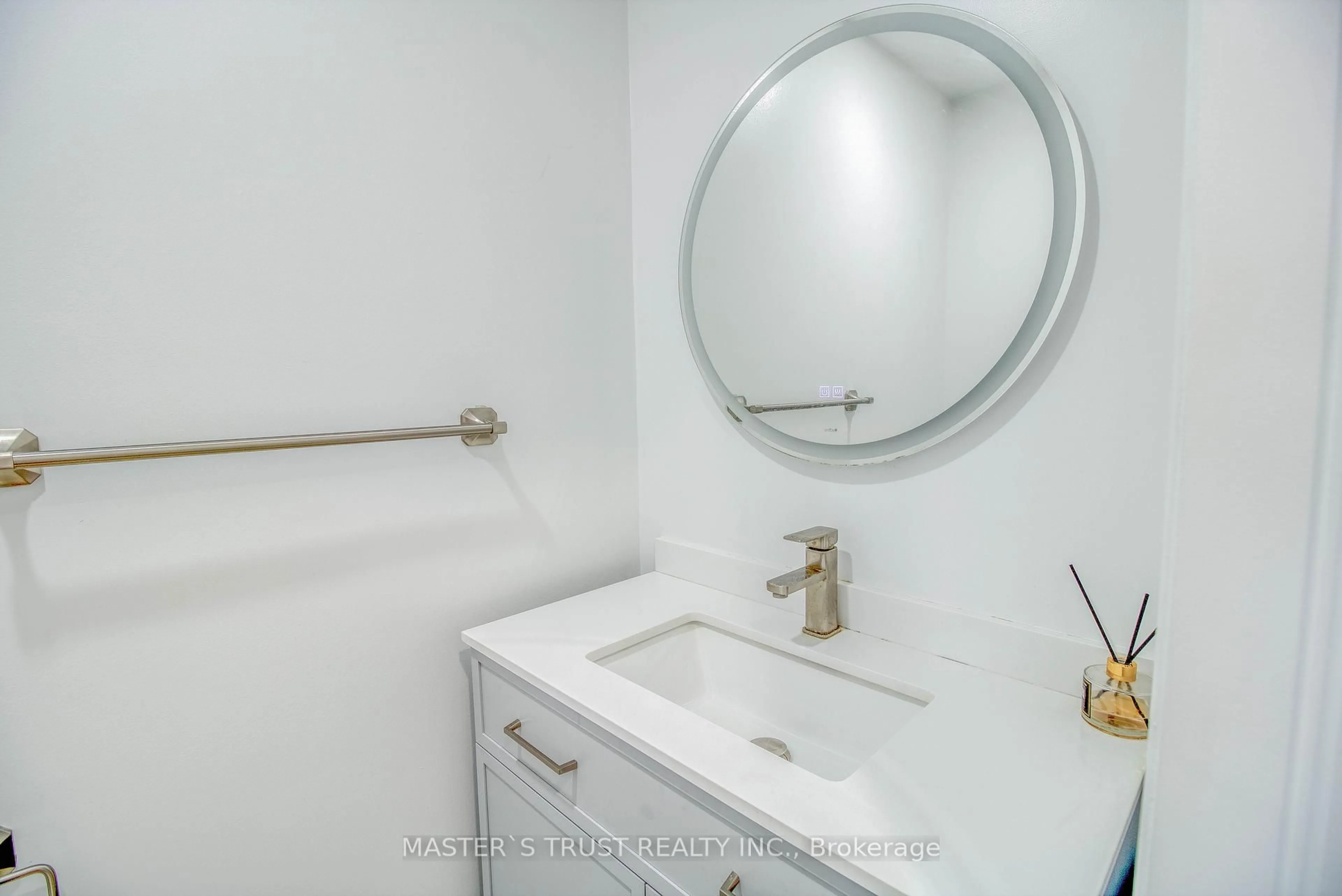 Standard bathroom, unknown for 8 Charles Brown Rd, Markham Ontario L3S 4T3