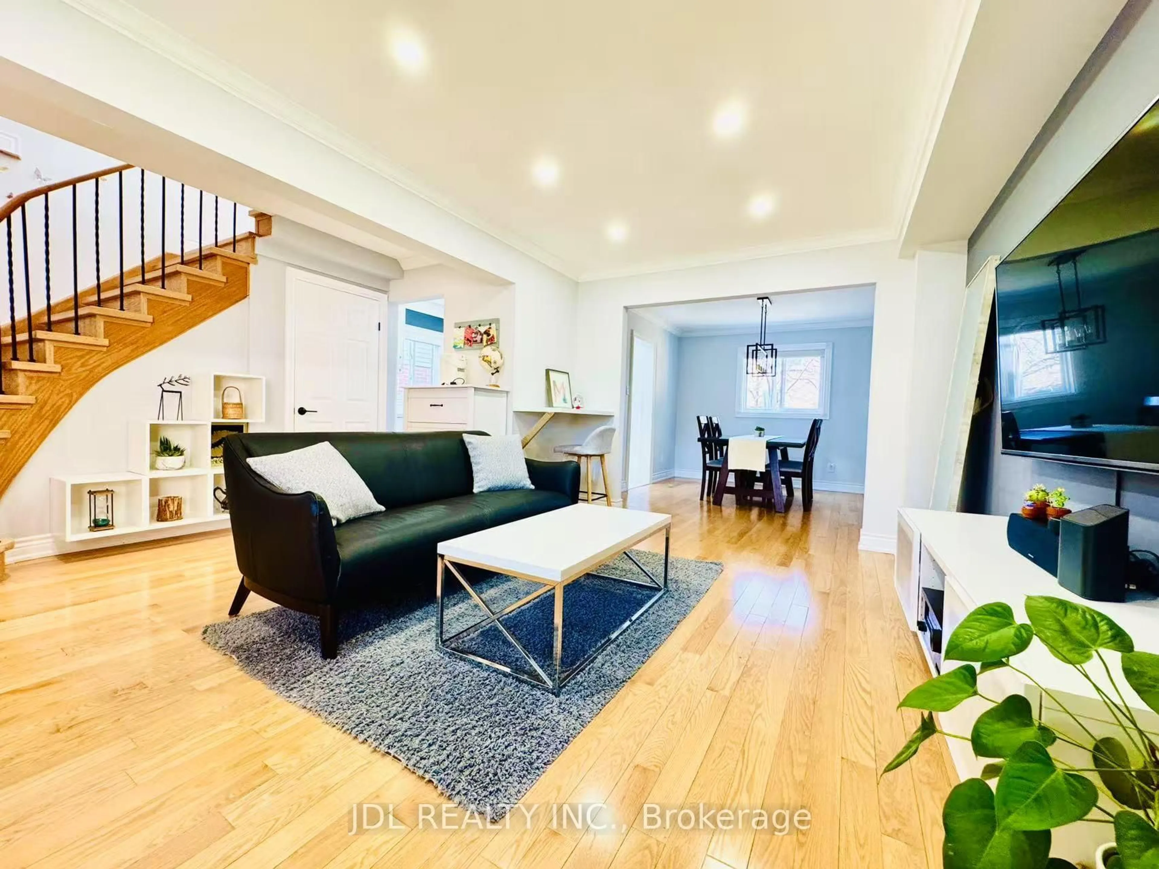 Living room with furniture, wood/laminate floor for 108 Nightstar Dr, Richmond Hill Ontario L4C 8H1